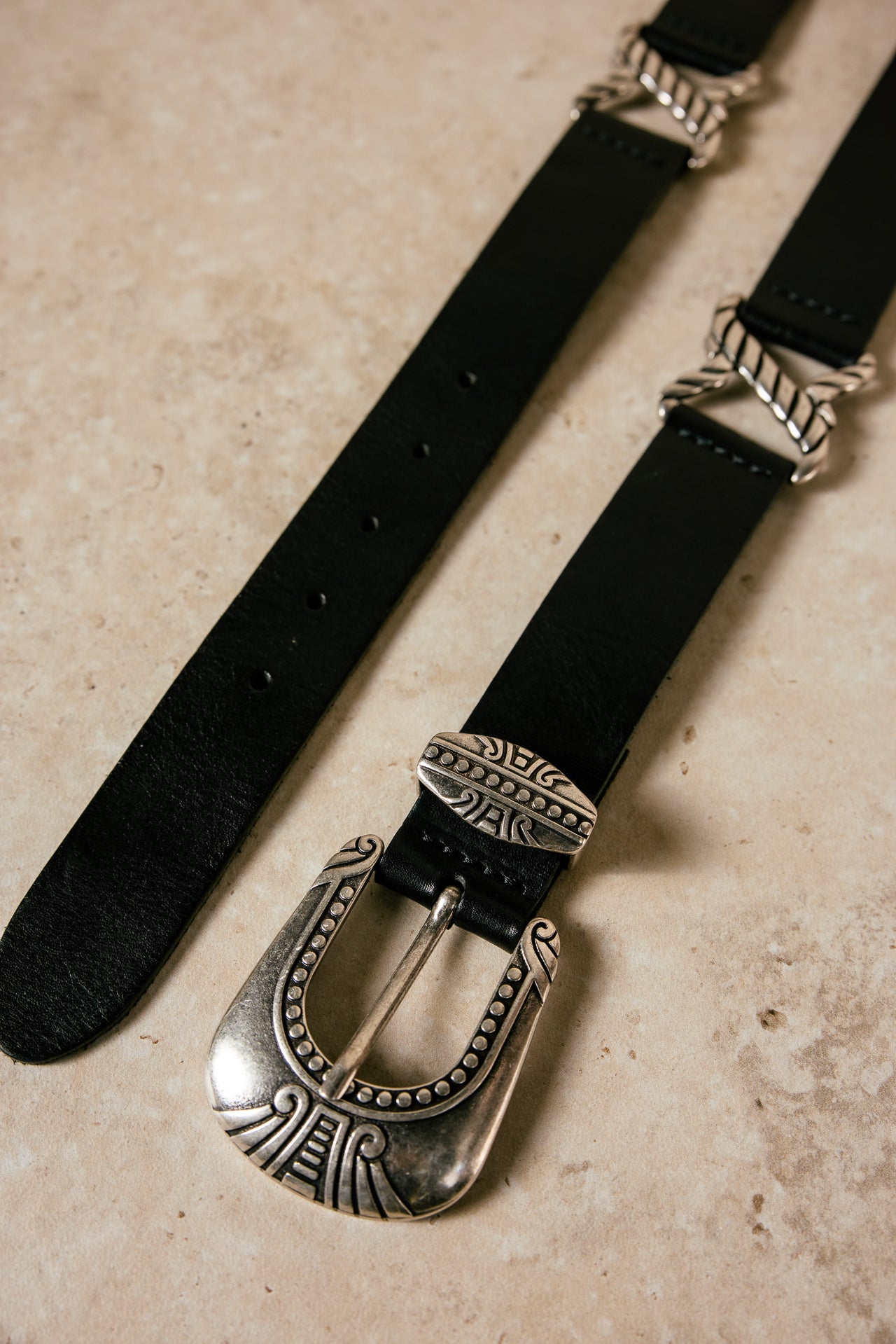 
              

Cinturón de cuero Mujer Alkemi black | Freeman T. Porter
            