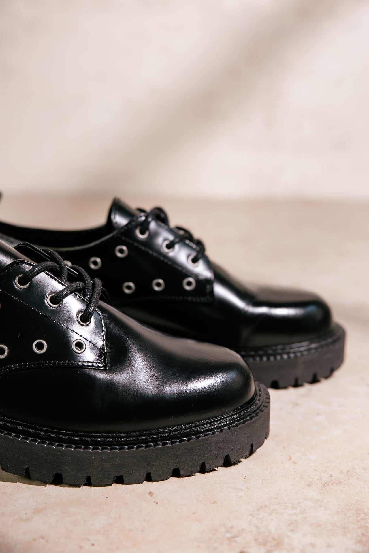 

Derby Women Pina Eyelet black | Freeman T. Porter