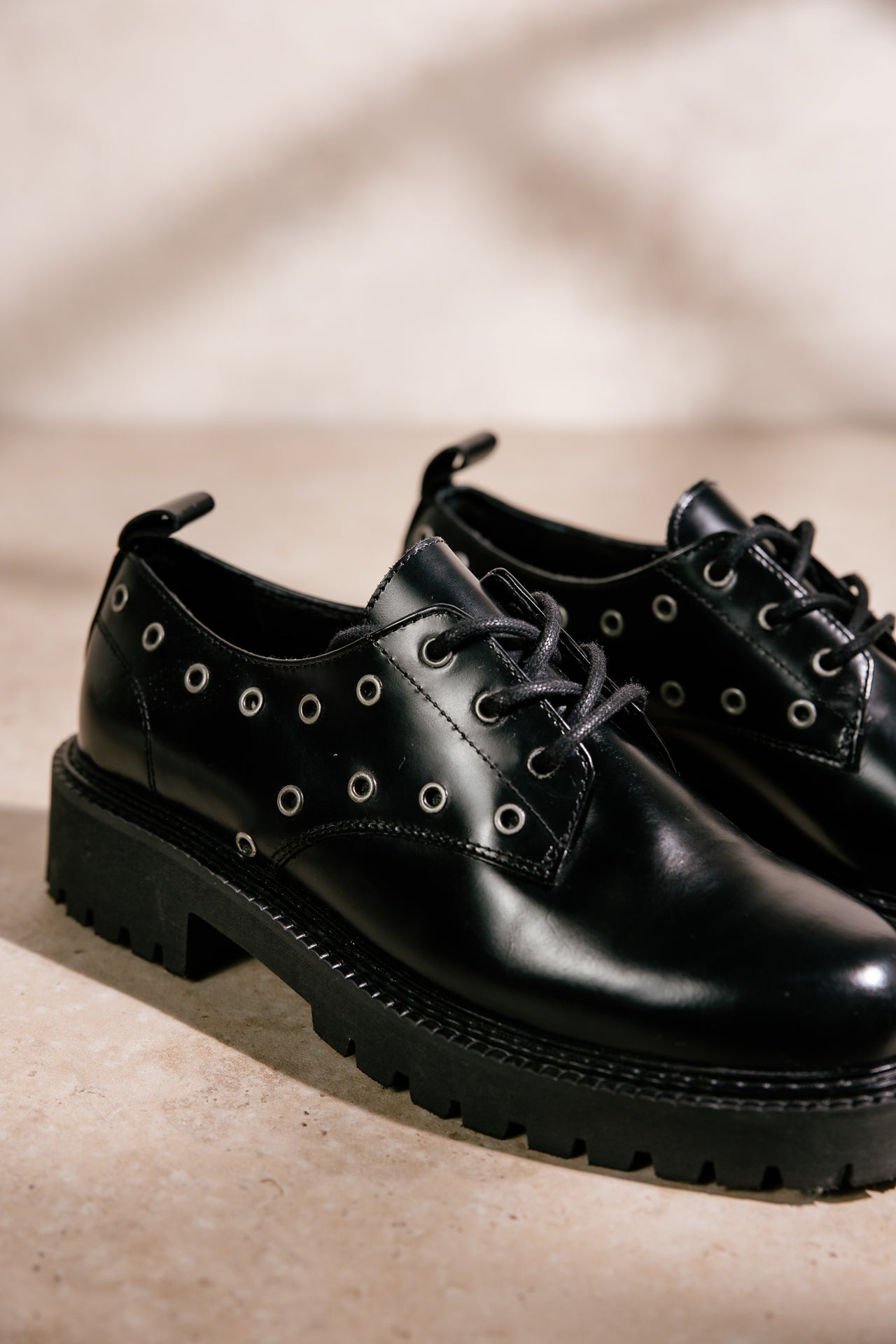 

Derby Women Pina Eyelet black | Freeman T. Porter