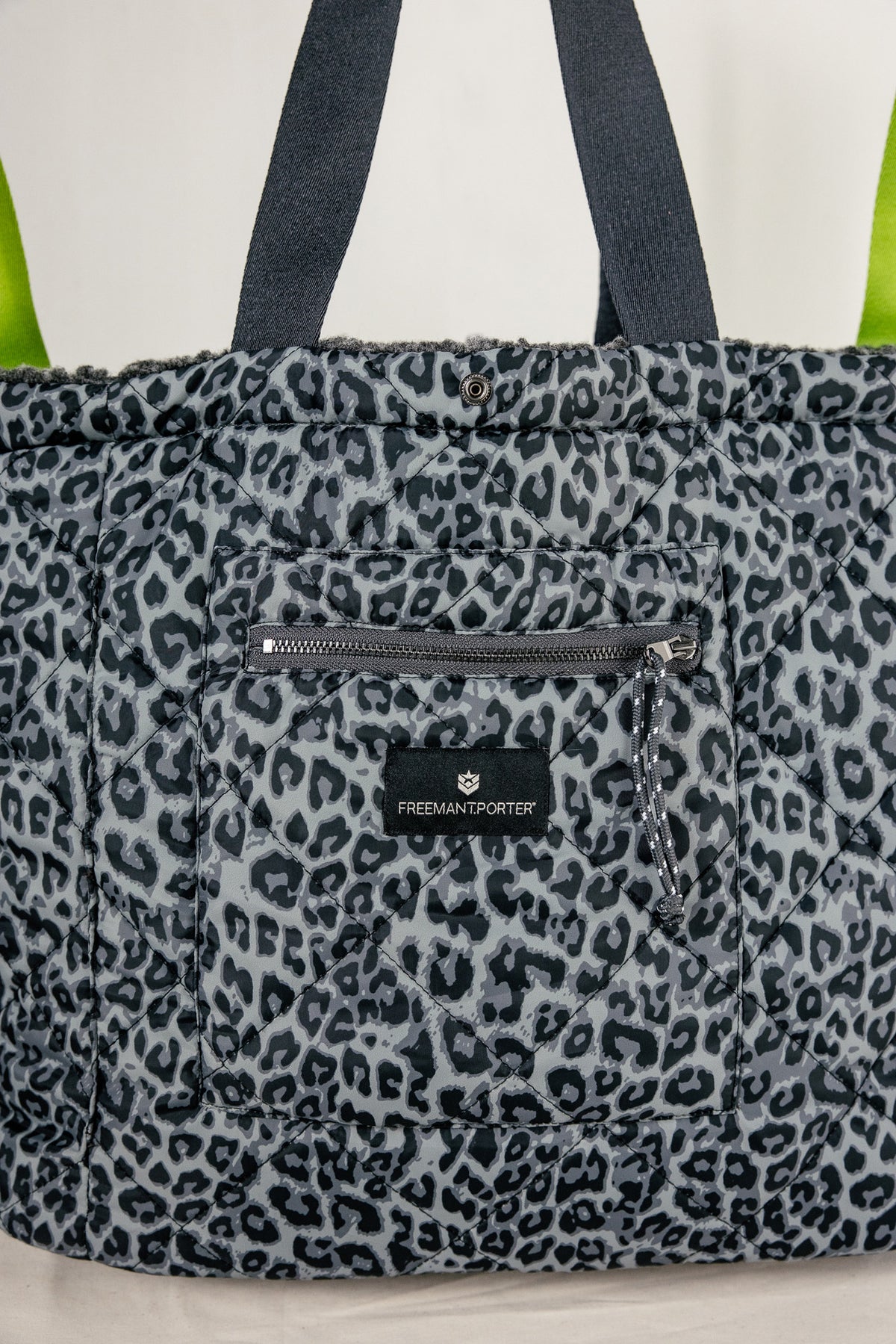 

Tote bag efeito sherpa com interior forrado Mulher Coletta Sherpa carbone | Freeman T. Porter