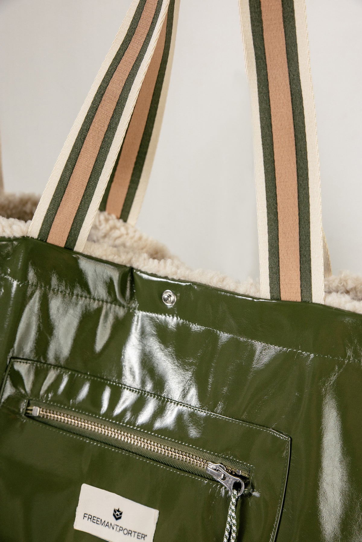 

Tote bag com efeito sherpa e interior de felpa Mulher Coletta Sherpa ecru | Freeman T. Porter