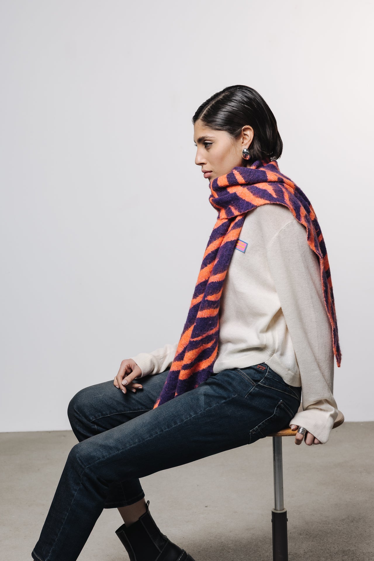 

Écharpe jacquard Femme Pario Zebra orange / purple | Freeman T. Porter