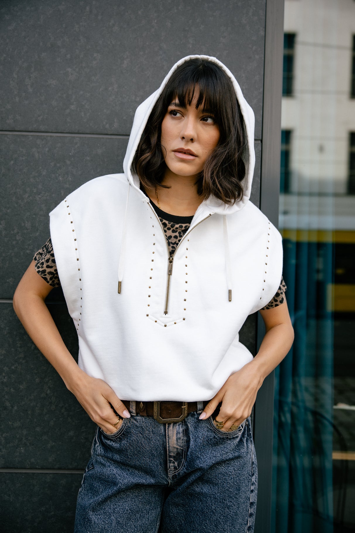   
            

Sweatshirt sans manche Femme Sogan ecru | Freeman T. Porter
          