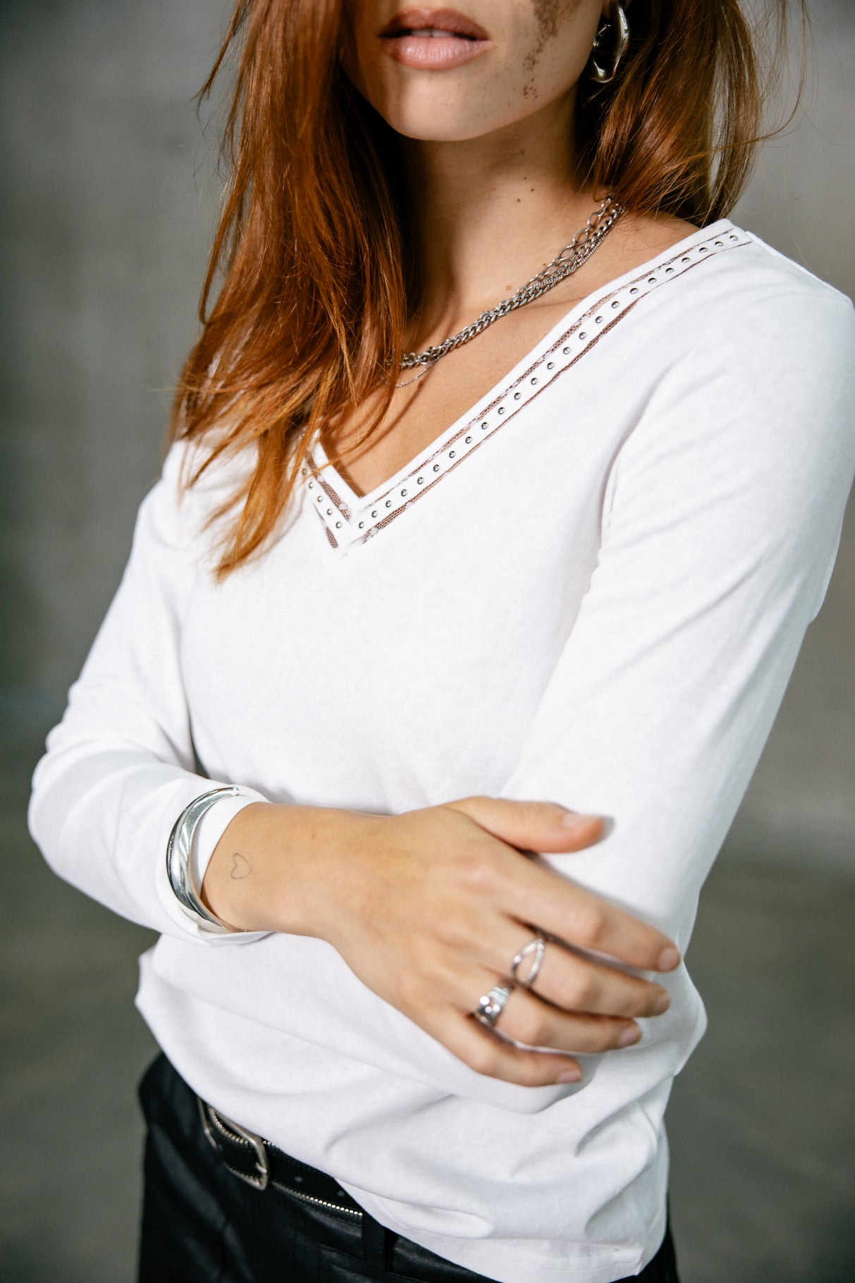 

T-shirt avec rivets Frau Torina Studs white | Freeman T. Porter
