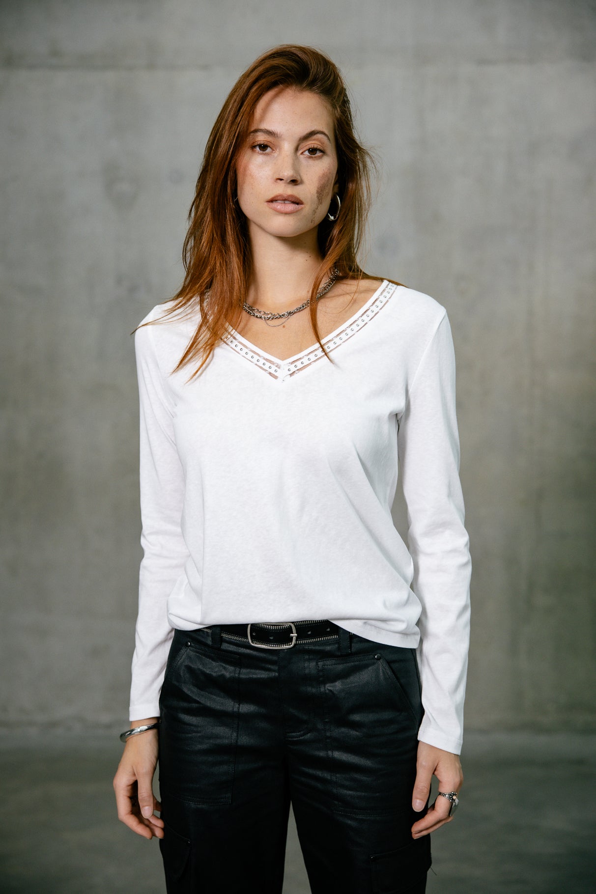 

T-shirt avec rivets Frau Torina Studs white | Freeman T. Porter