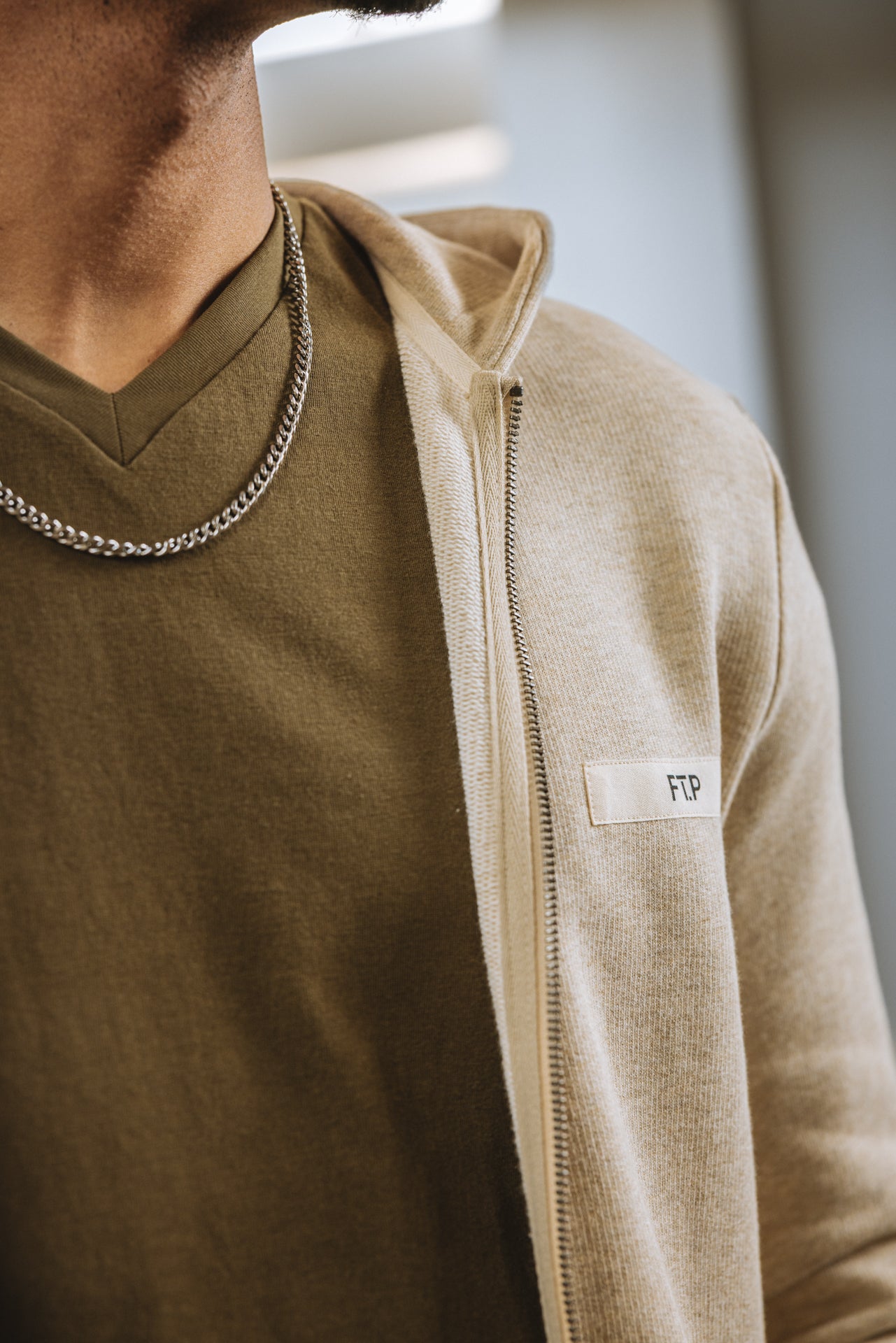 
              

Sweat à capuche Homme Aspen Yutong beige | Freeman T. Porter
            