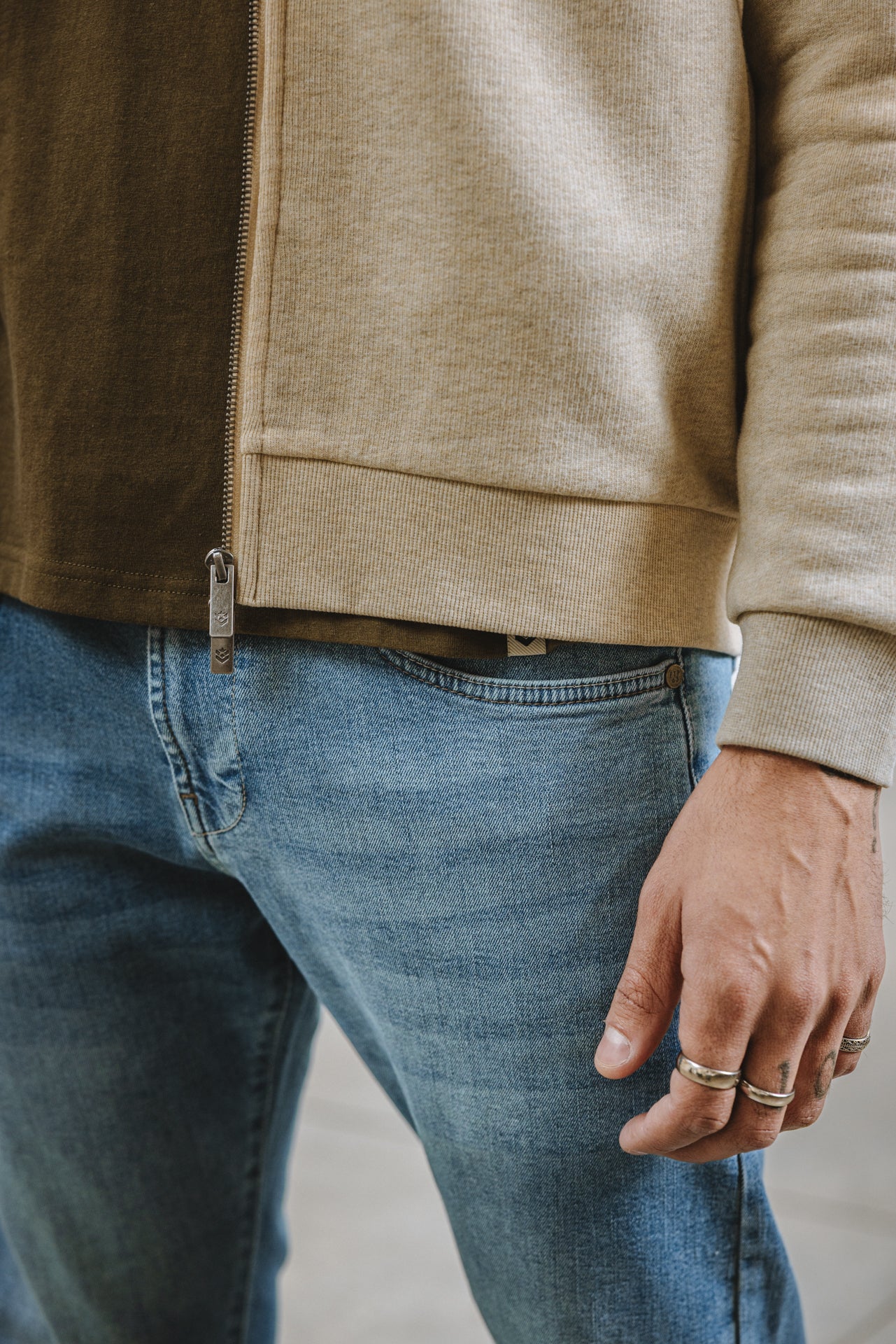 

Sweat à capuche Homme Aspen Yutong beige | Freeman T. Porter