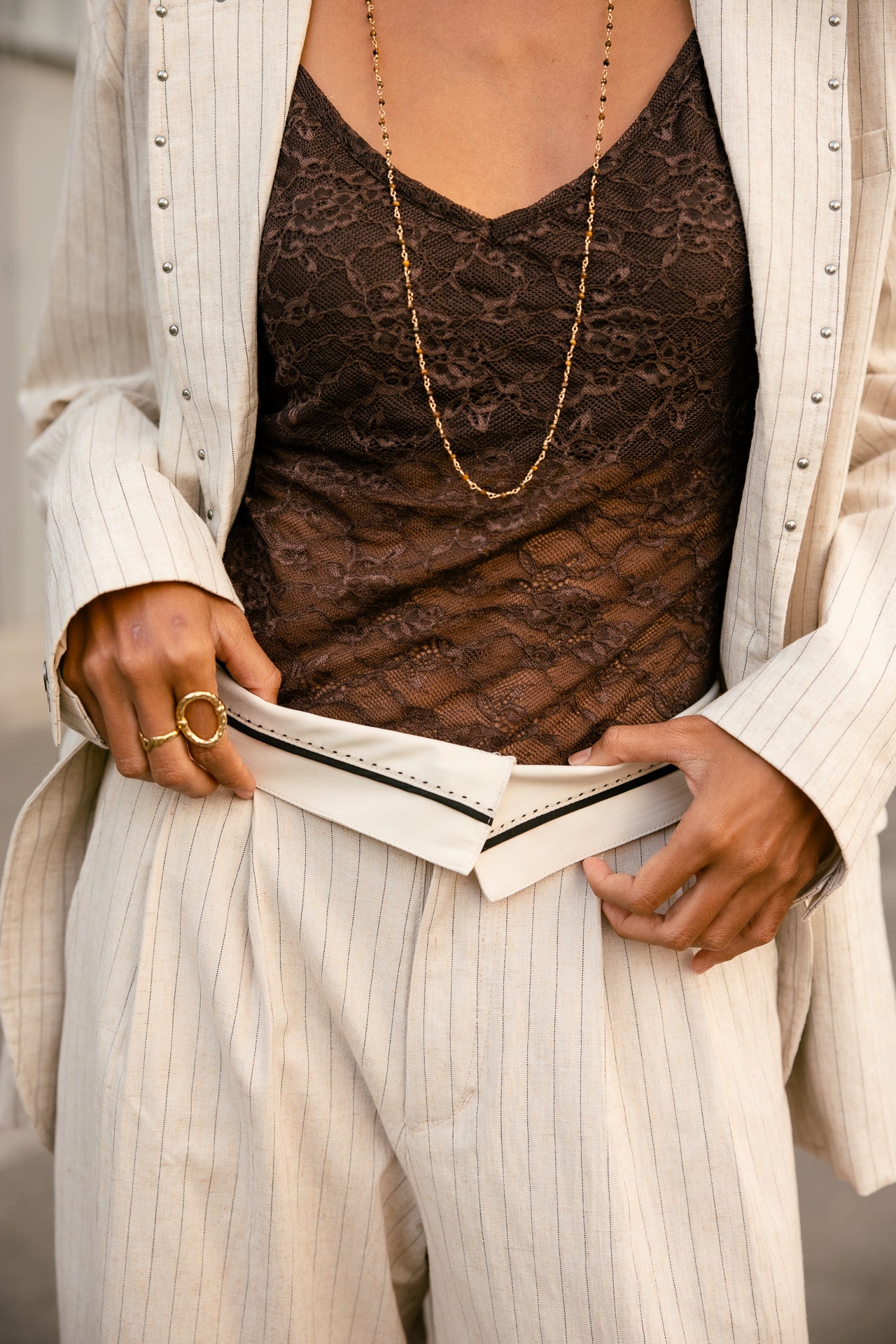 
              

Spitzenoberteil  Damen Dizzi Flower brown | Freeman T. Porter
            