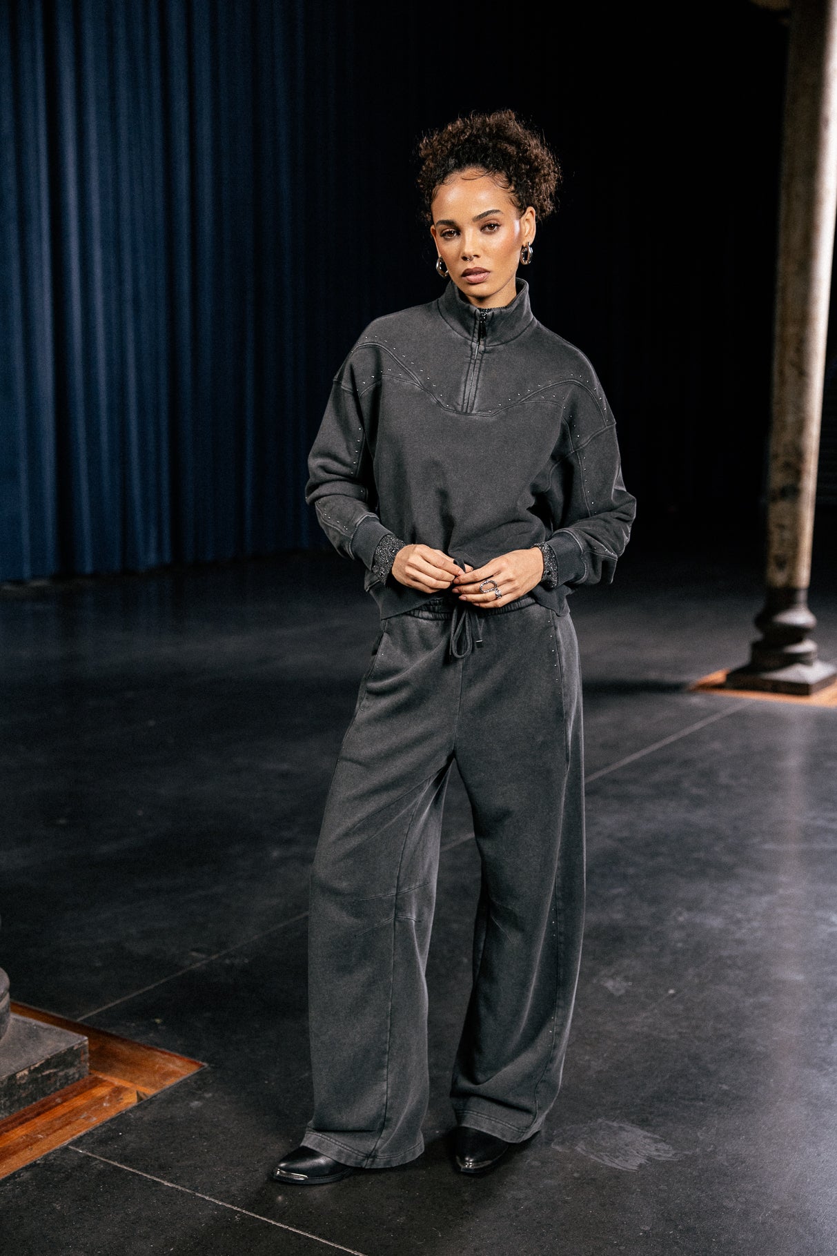 

Studded sweatshirt Women Sol Studs grey | Freeman T. Porter