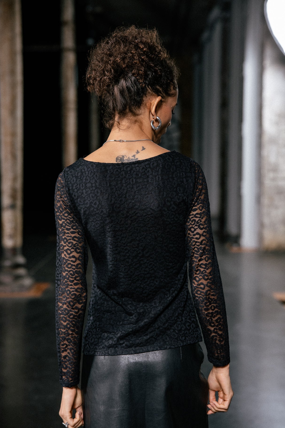 

T-shirt ajusté en dentelle Femme Tanzy Leo Lace black | Freeman T. Porter