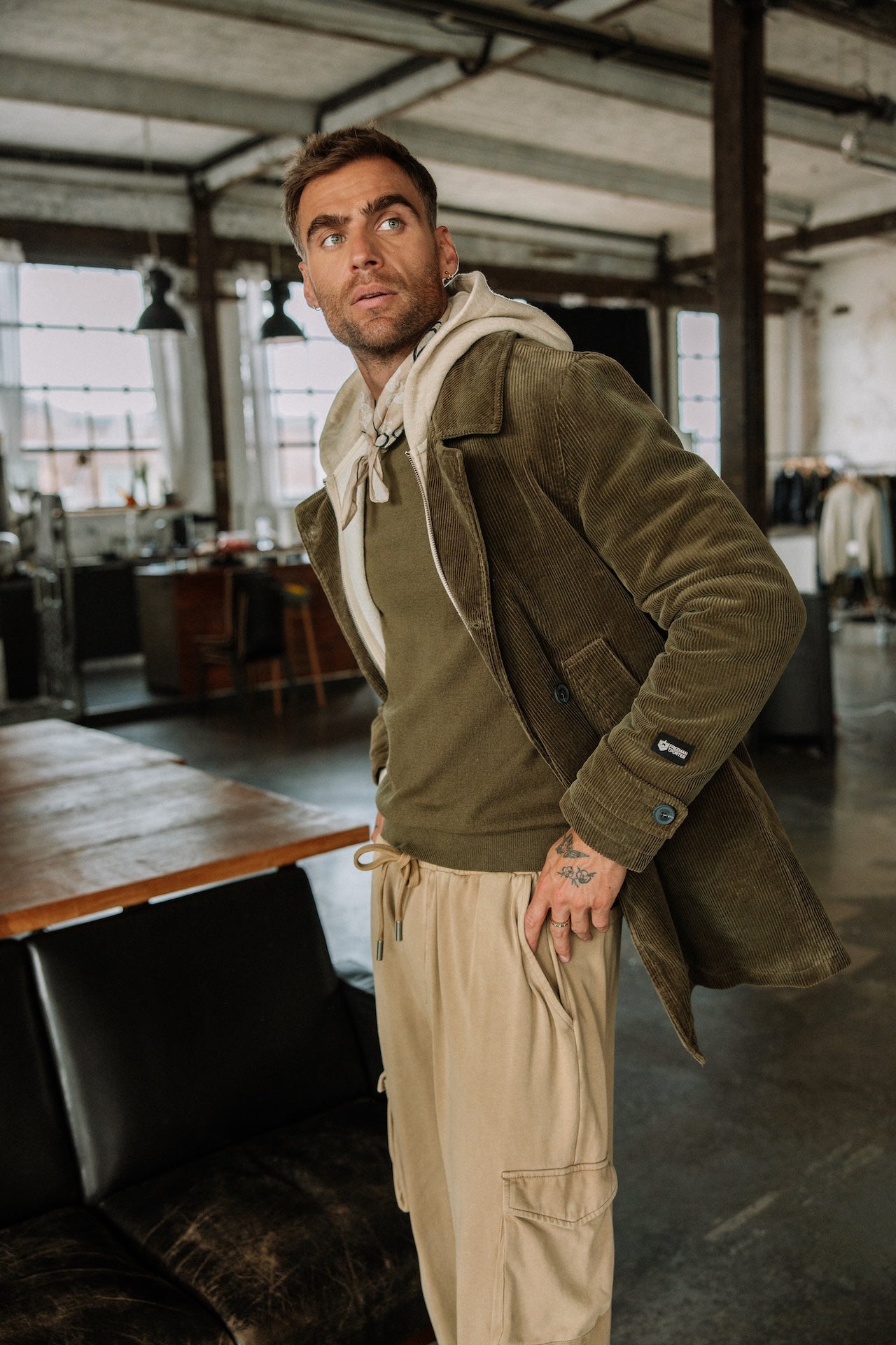 

Manteau en velours Homme Daril Big Corduroy olive night | Freeman T. Porter