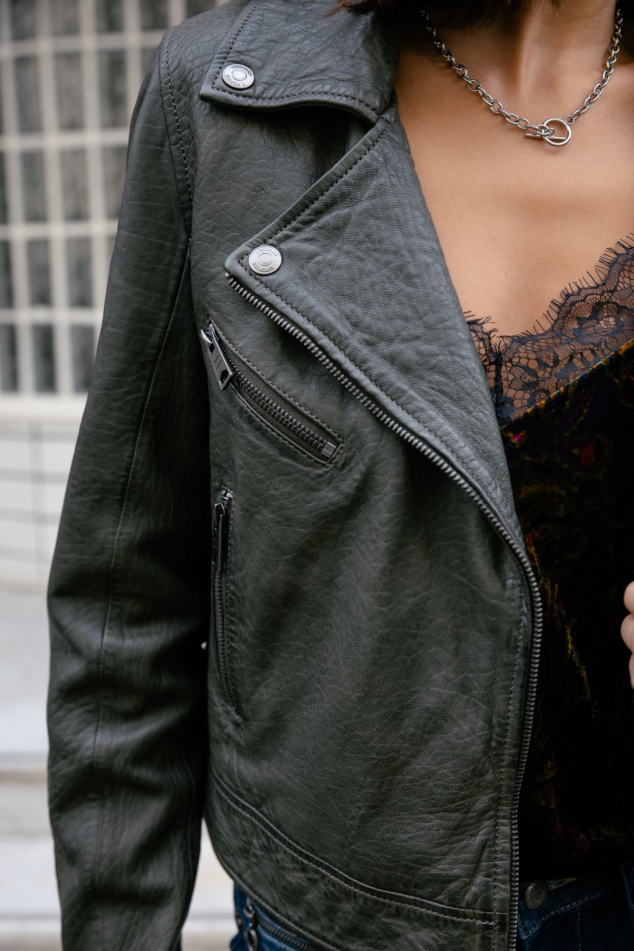 
              

Lederjacke Damen Kenny Leather olive | Freeman T. Porter
            