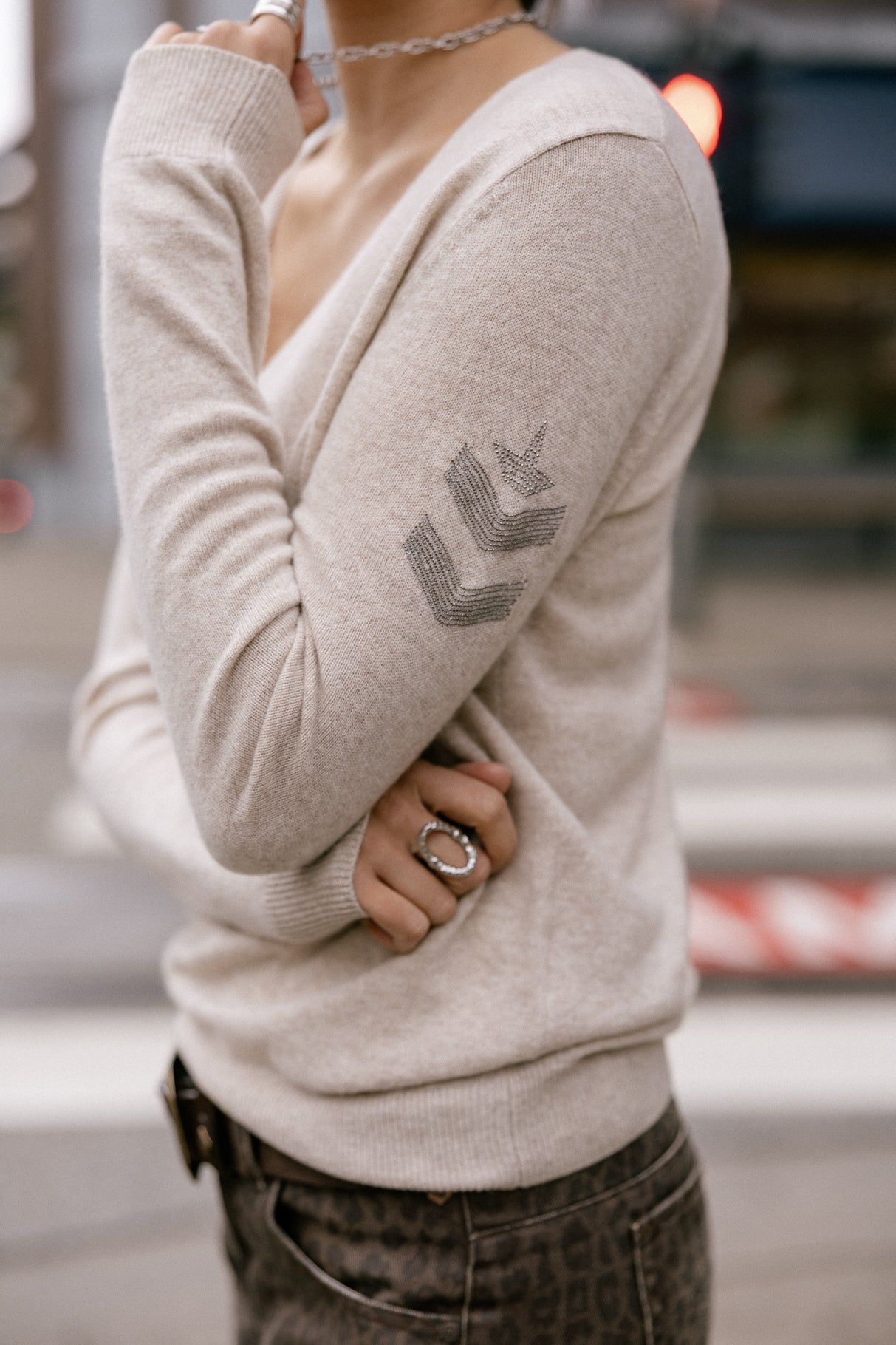   
            

Embroidered shoulder sweater Women Preem irish cream | Freeman T. Porter
          