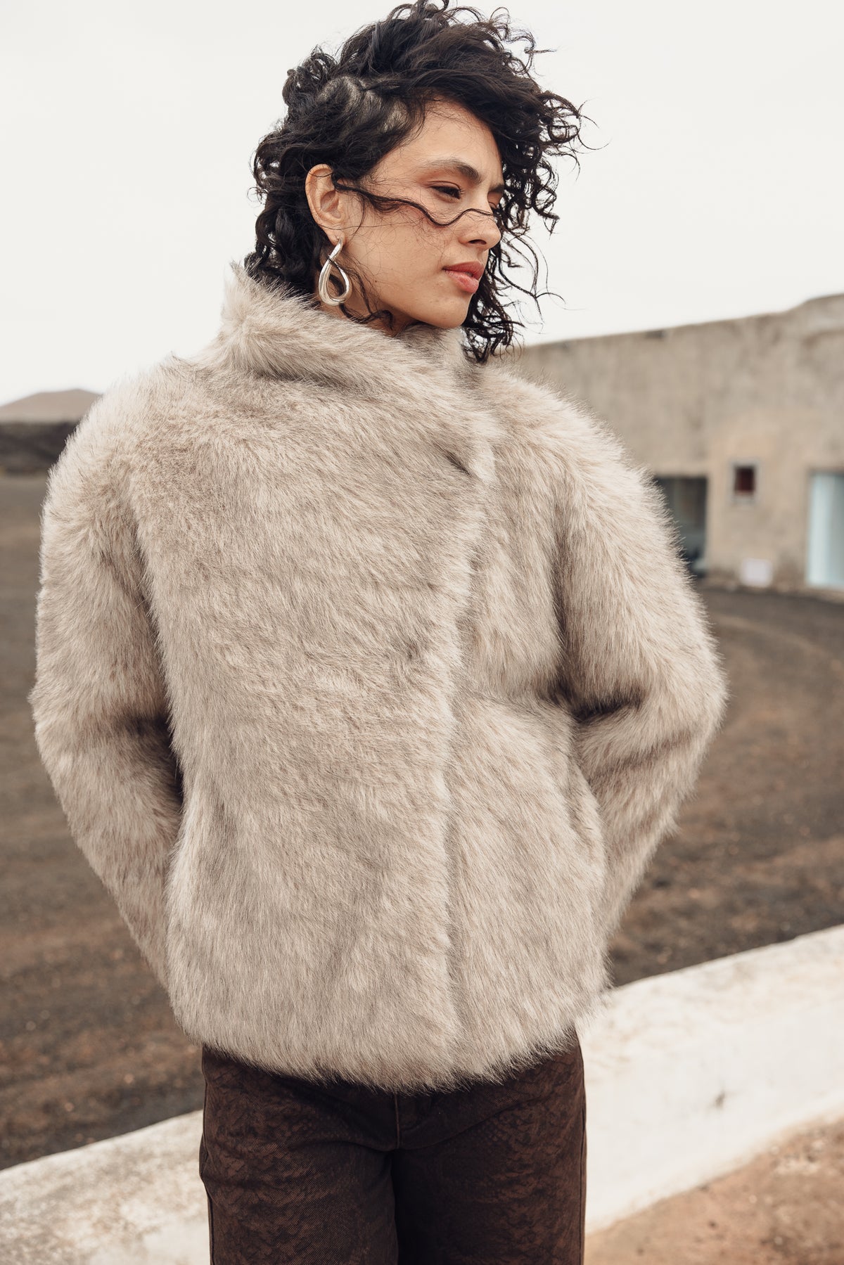   
            

Casaco de pelo sintético Mulher Marbela Fur beige melange | Freeman T. Porter
          
