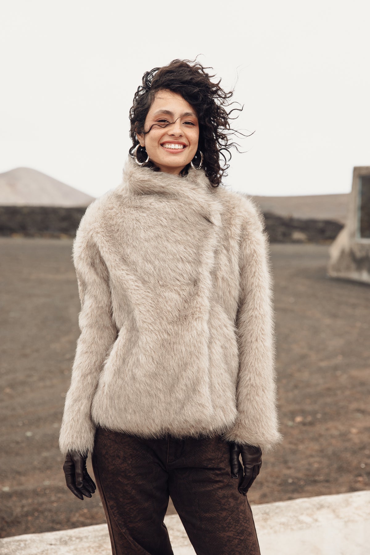 

Casaco de pelo sintético Mulher Marbela Fur beige melange | Freeman T. Porter