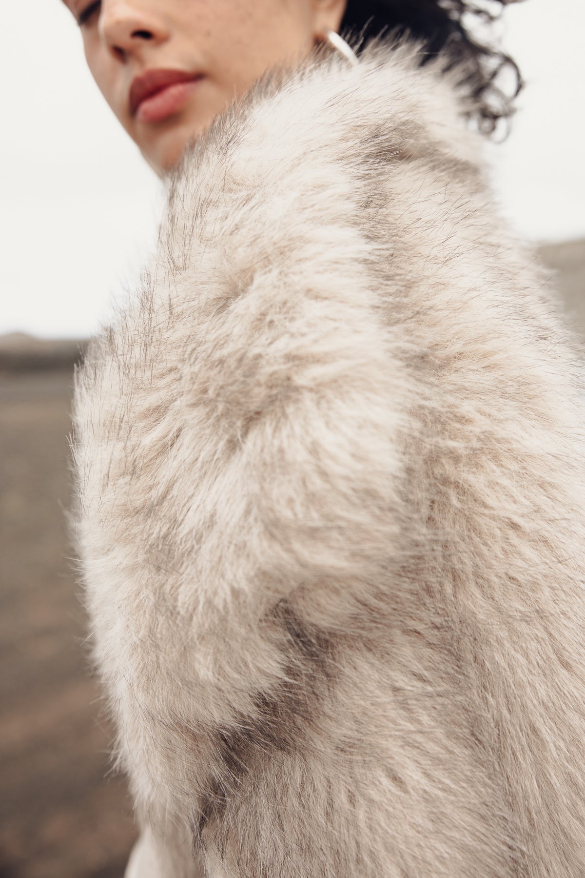 

Casaco de pelo sintético Mulher Marbela Fur beige melange | Freeman T. Porter