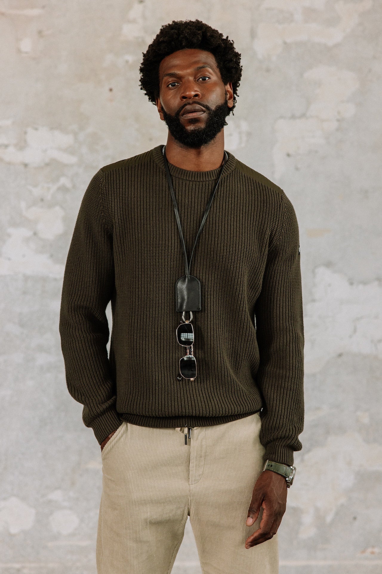   
            

Pull empiècement épaules Hombres Pavel Shoulder olive night | Freeman T. Porter
          
