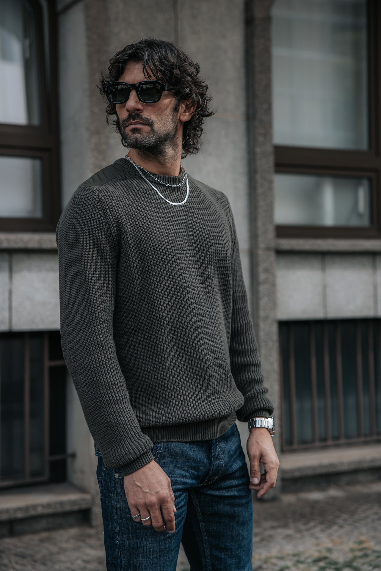 

Pullover mit Schultereinsätzen Herren Pavel Shoulder olive night | Freeman T. Porter