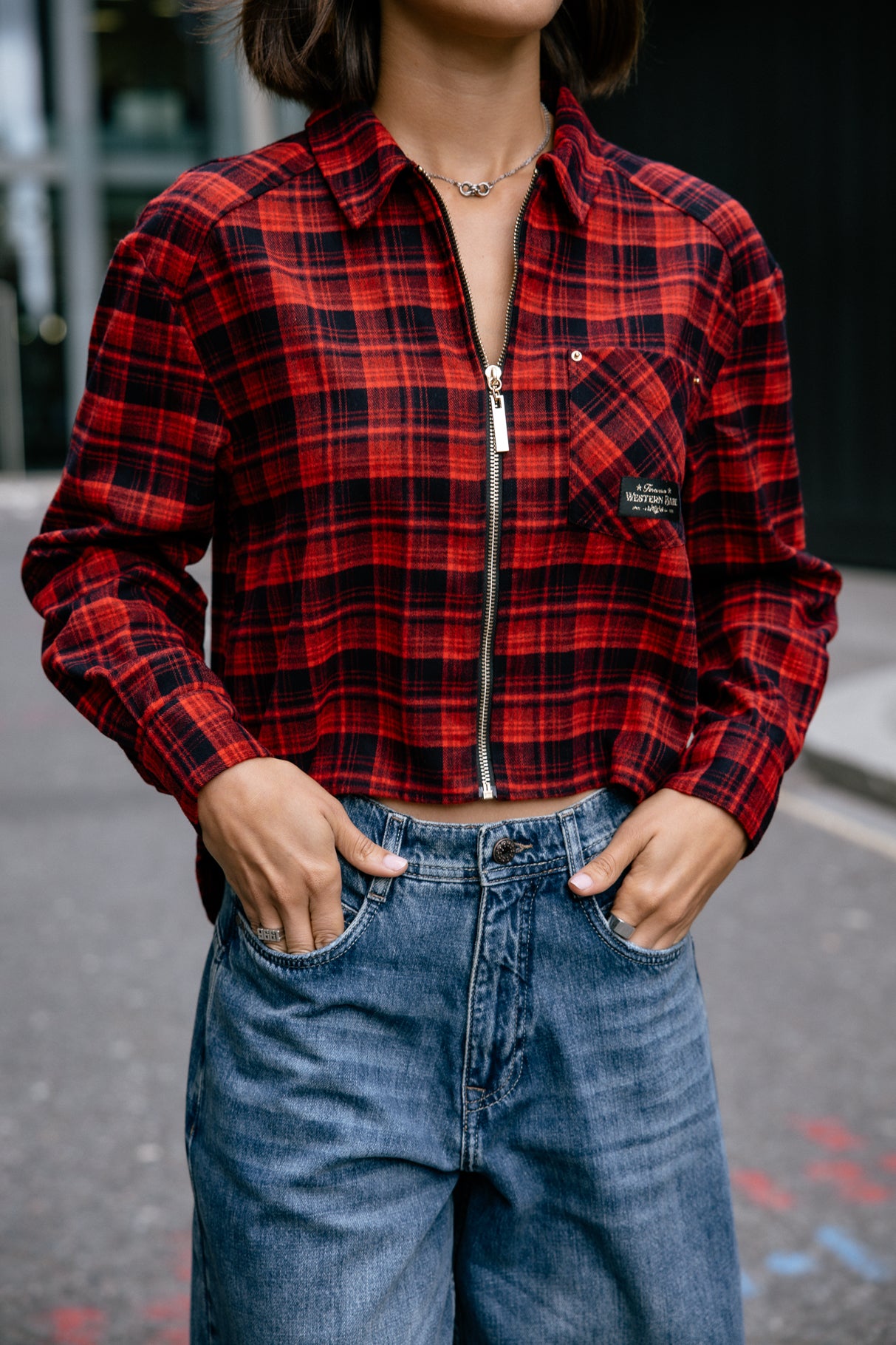   
            

Chemise zippée Frau Chiky Checks red | Freeman T. Porter
          