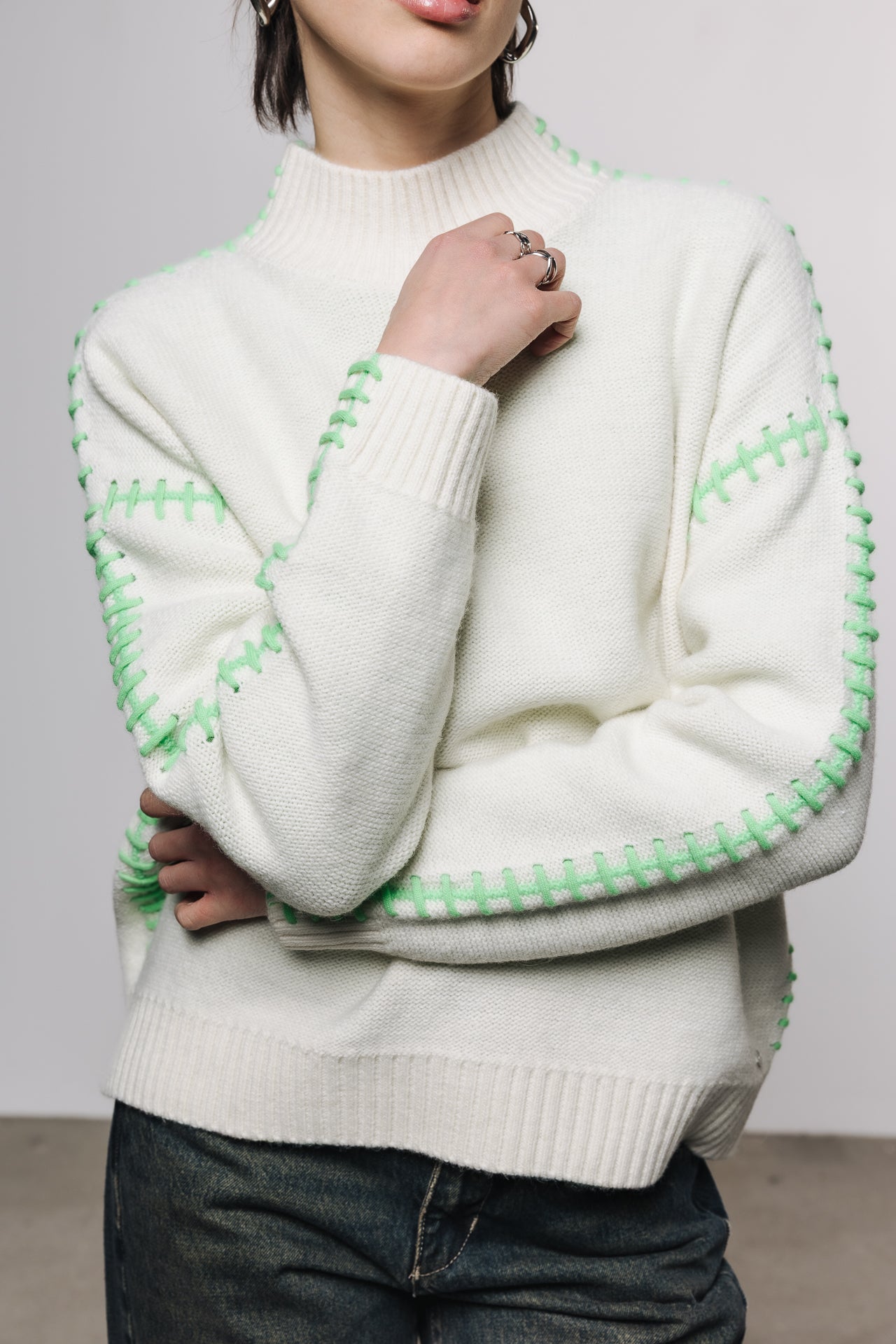 

Jersey de cuello alto Mujer Paley Colors off white / green | Freeman T. Porter