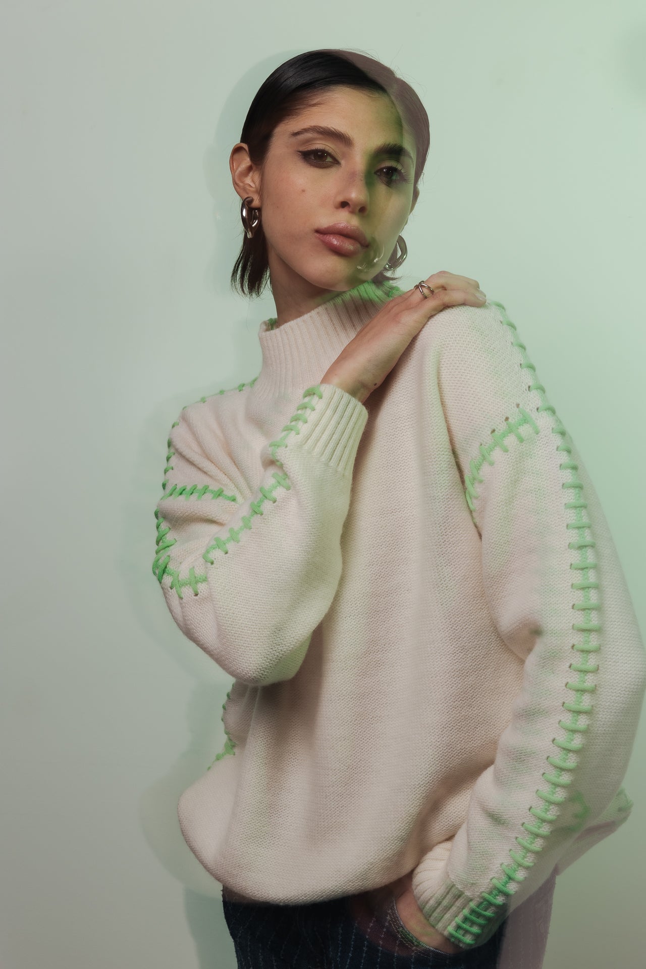 

Jersey de cuello alto Mujer Paley Colors off white / green | Freeman T. Porter