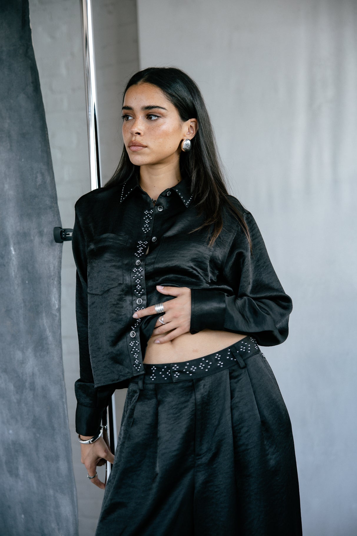 

Chemise ample cropped Frau Caretina Satinado black | Freeman T. Porter