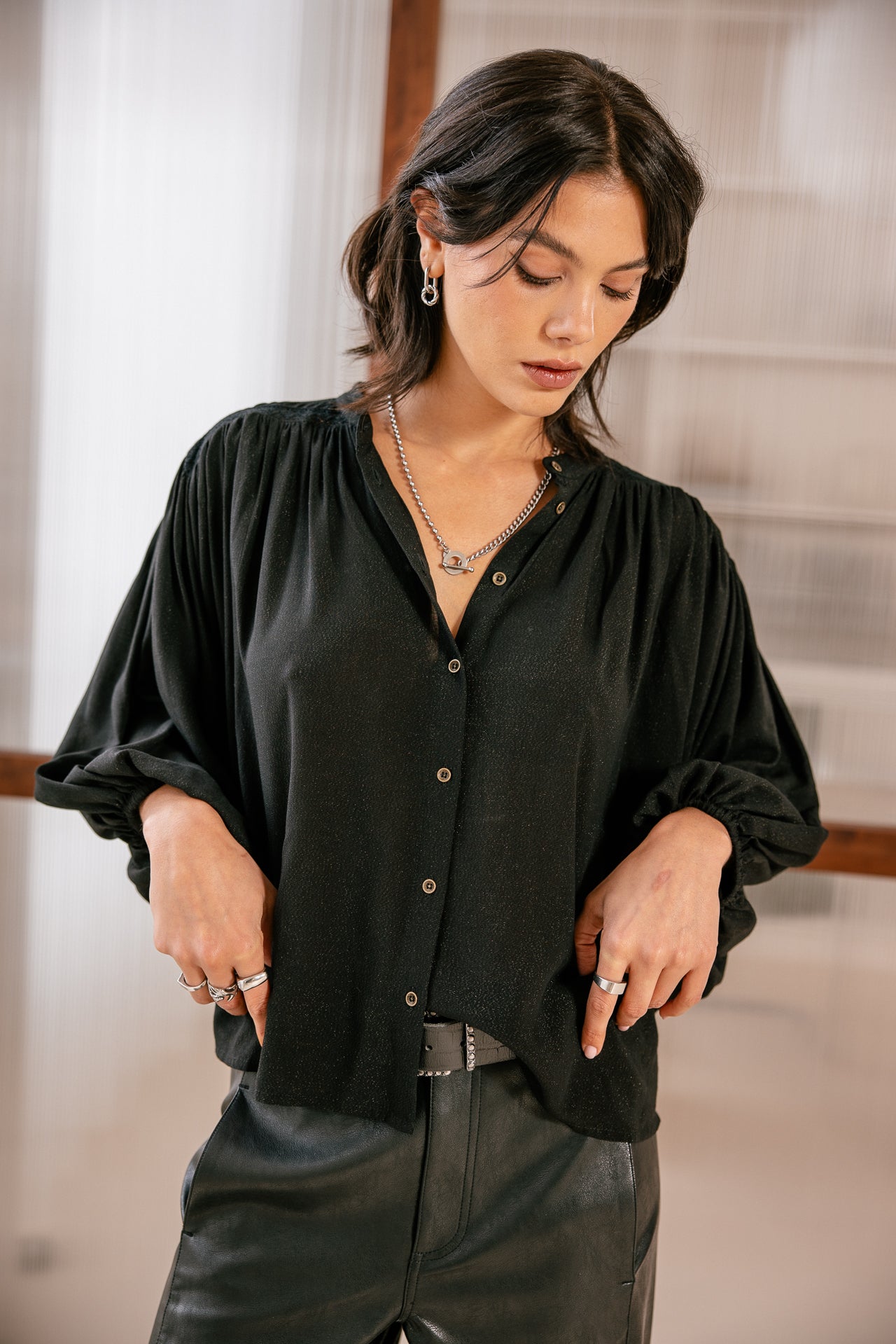 
              

Glänzende Bluse Damen Belly Magic Sky black | Freeman T. Porter
            