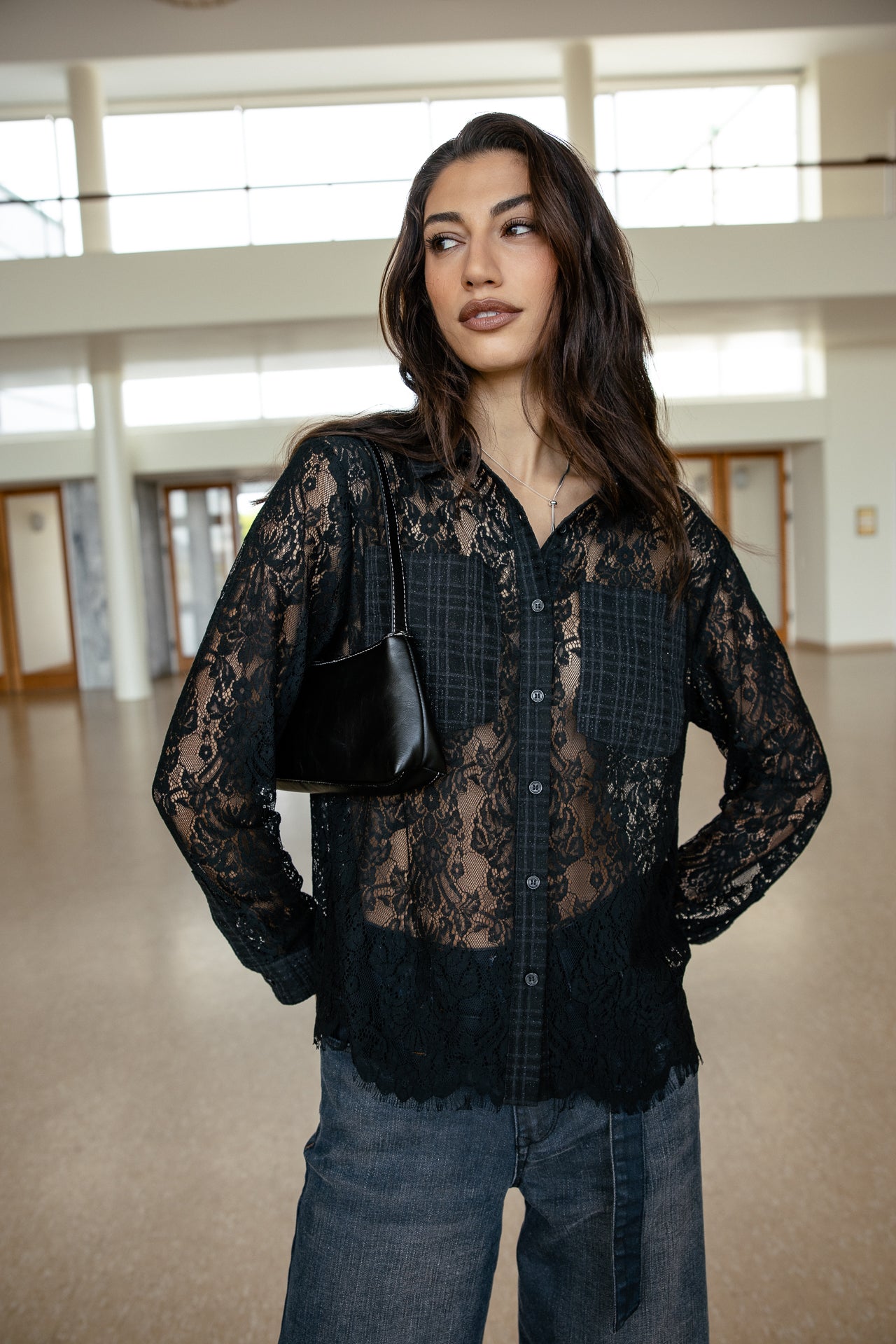 
              

Chemise en dentelle Femme Consuelo Lace black | Freeman T. Porter
            