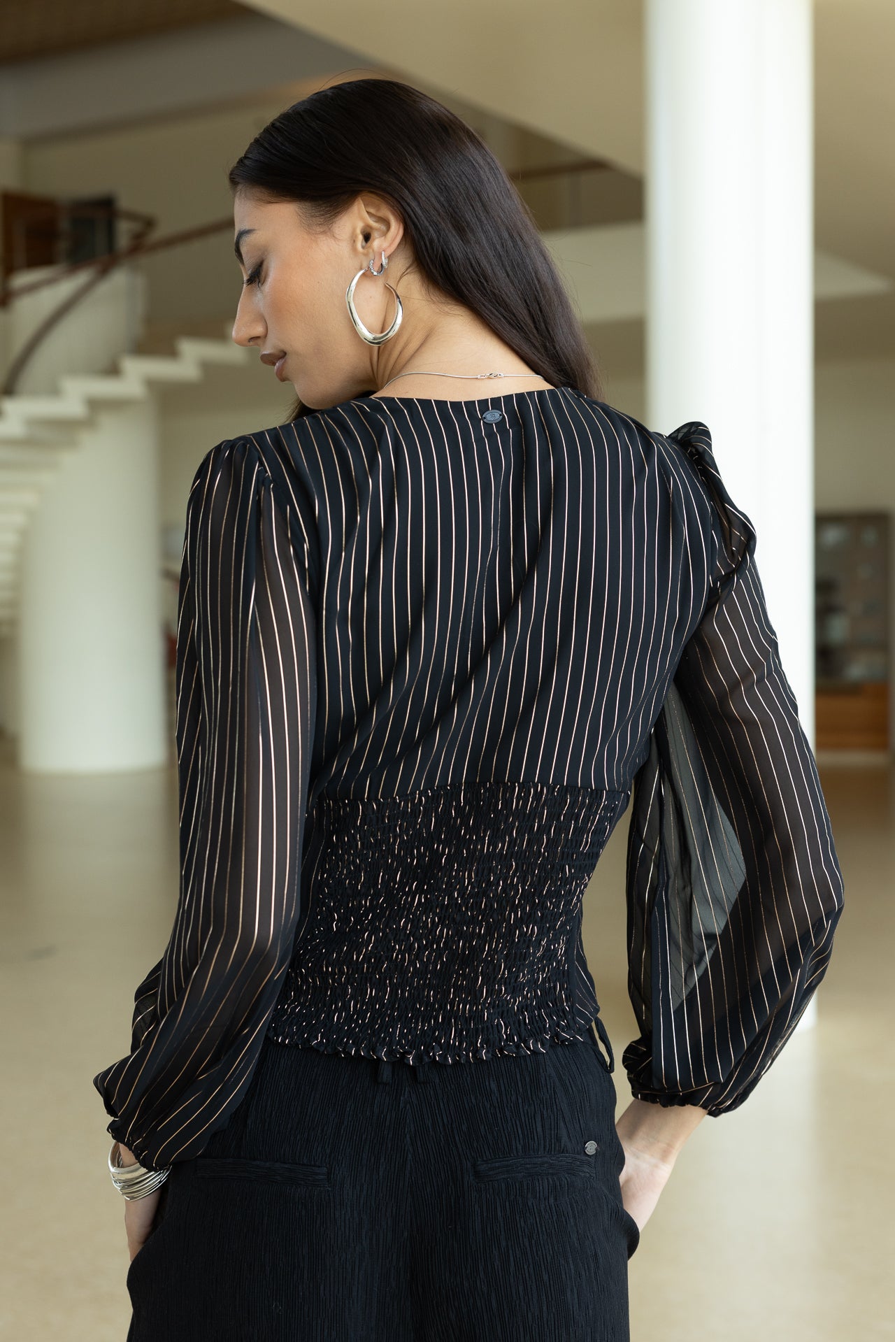 

Top de rayas lúrex Mujer Blossa Stripes black | Freeman T. Porter