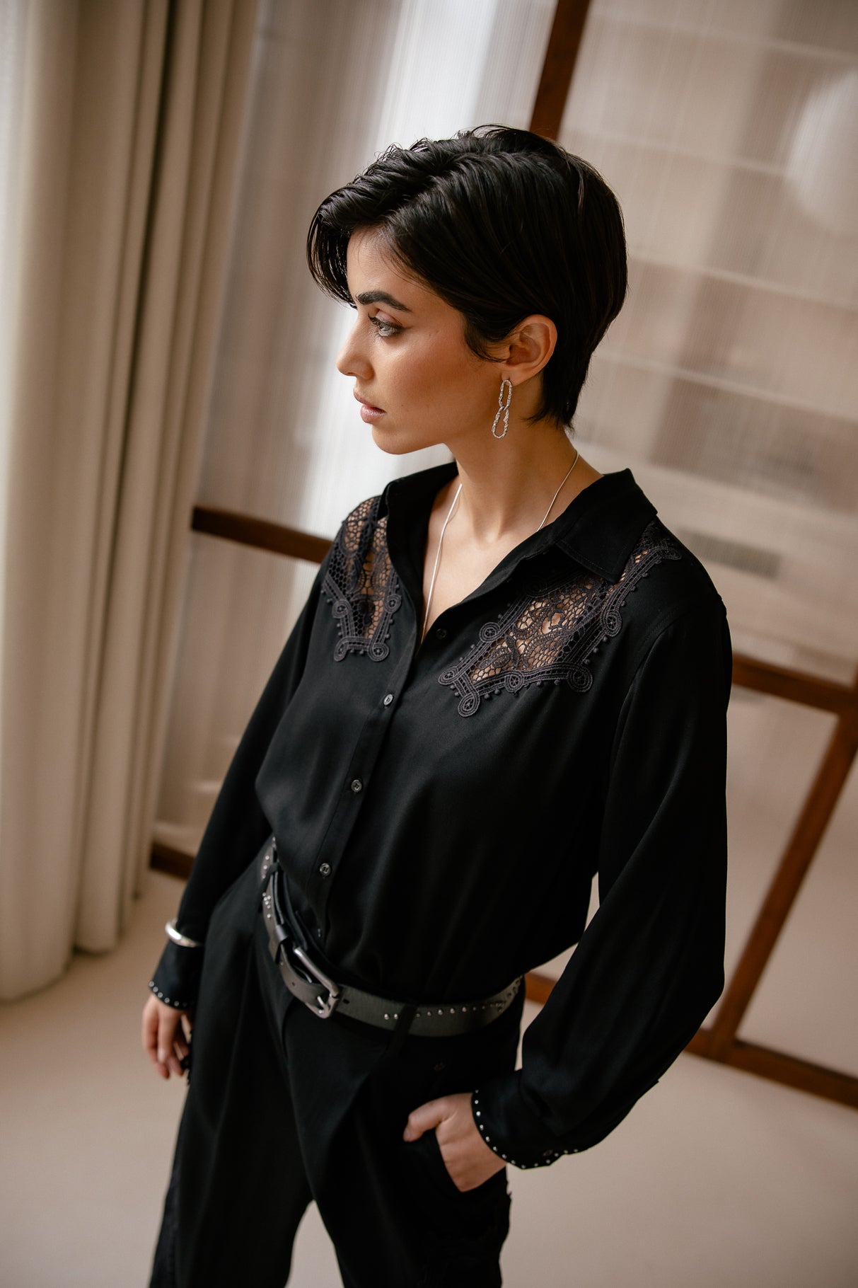   
            

Chemise patchs dentelle Femme Cozzio black | Freeman T. Porter
          