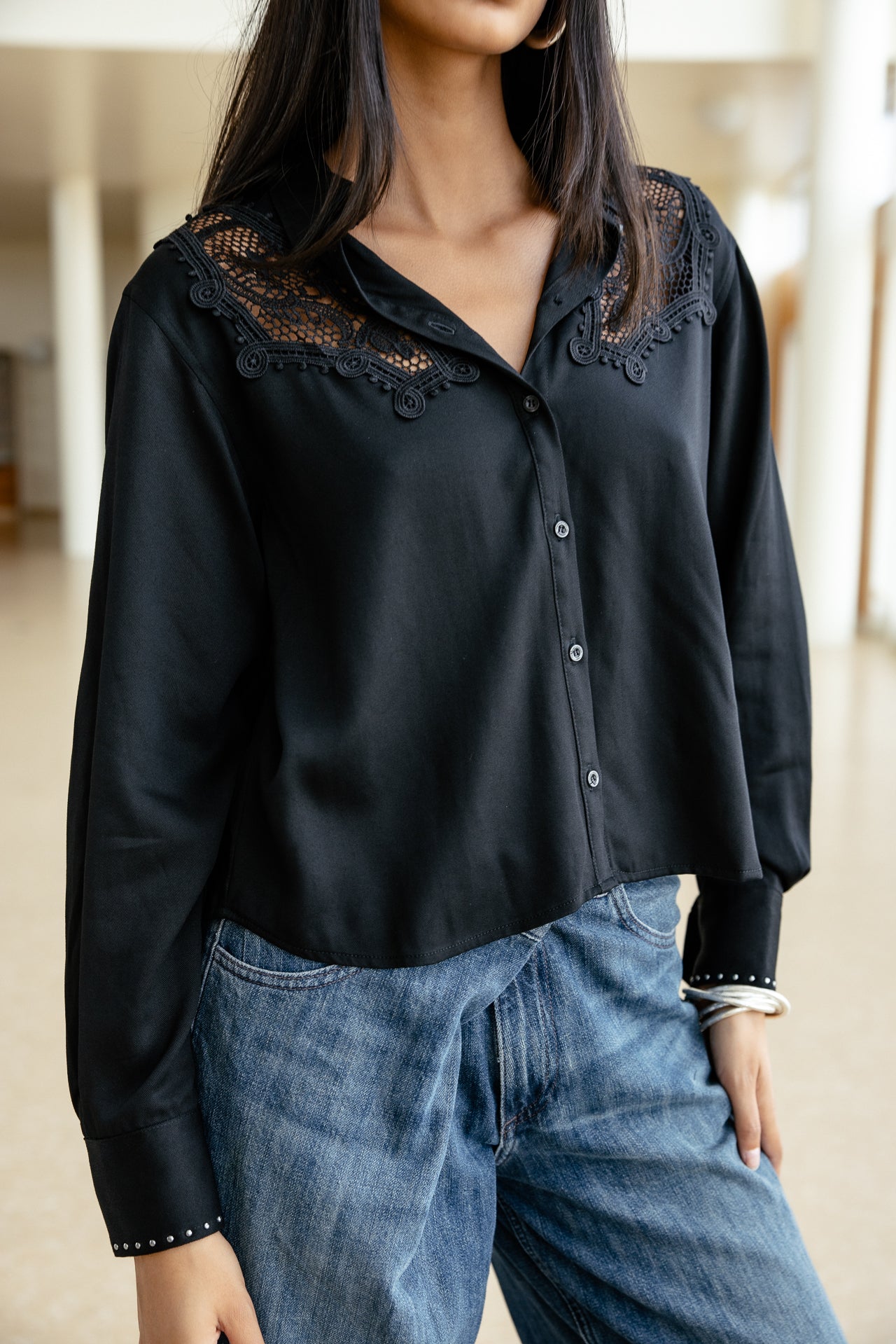   
            

Spitzenbluse mit Patches Damen Cozzio black | Freeman T. Porter
          