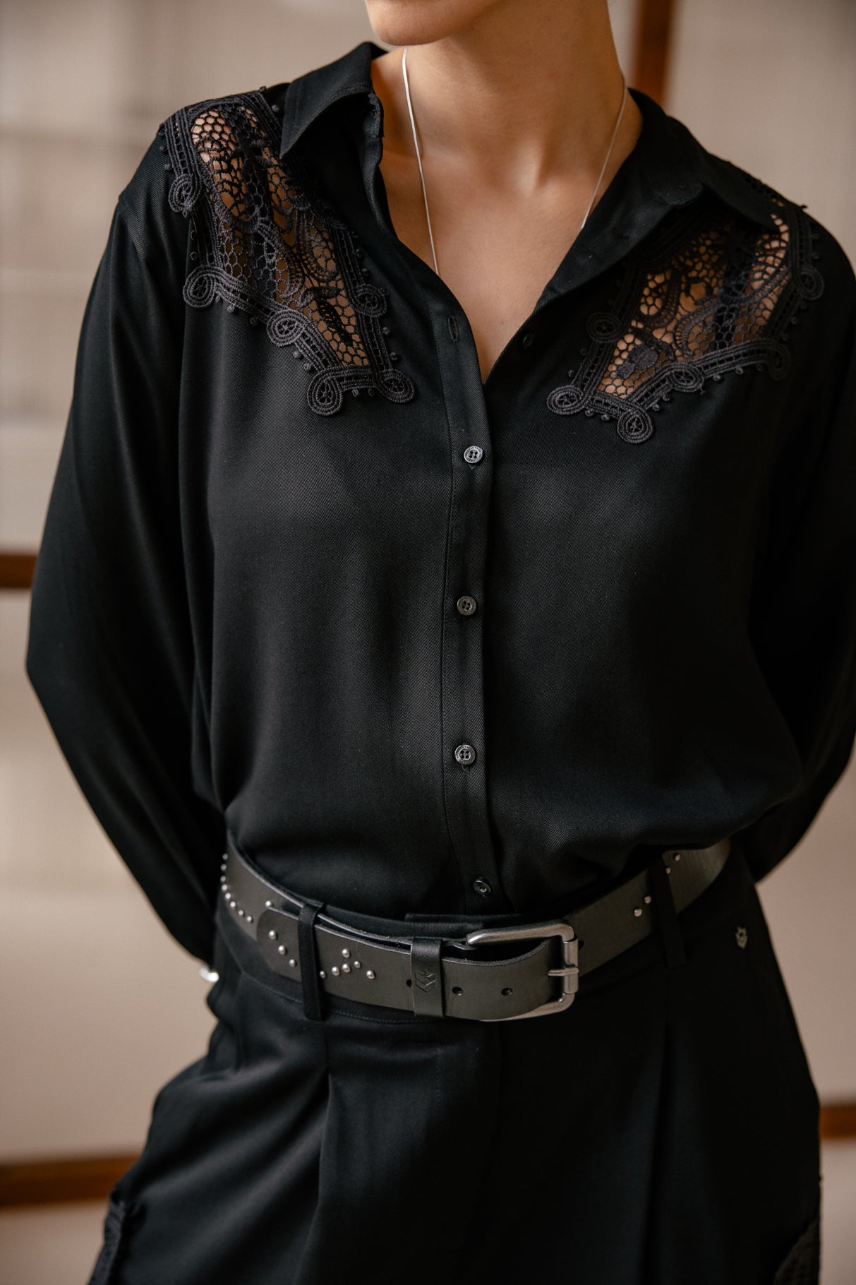 
              

Chemise patchs dentelle Femme Cozzio black | Freeman T. Porter
            