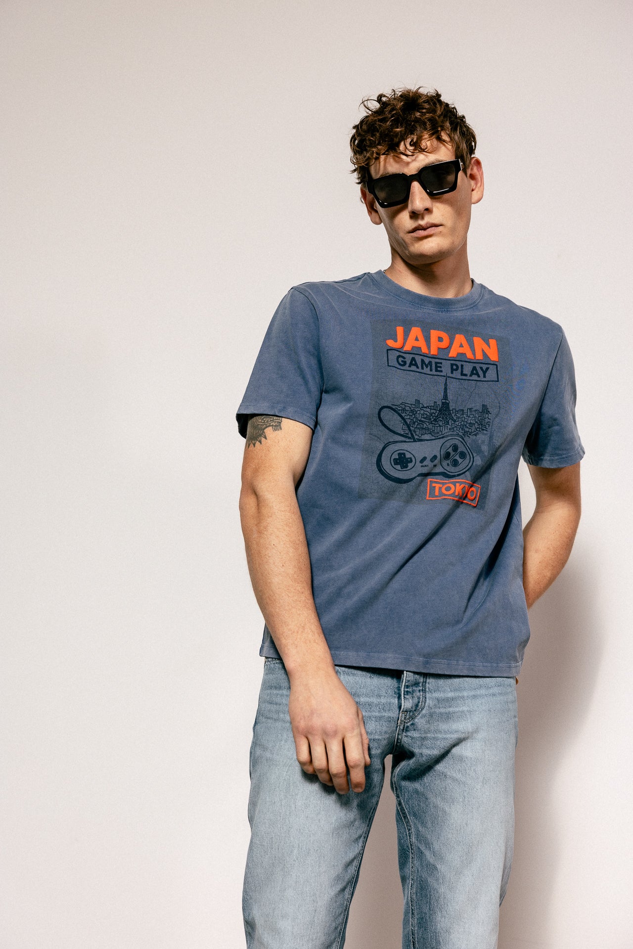 

Straight fit T-shirt Men Chuck Game Play steel blue | Freeman T. Porter