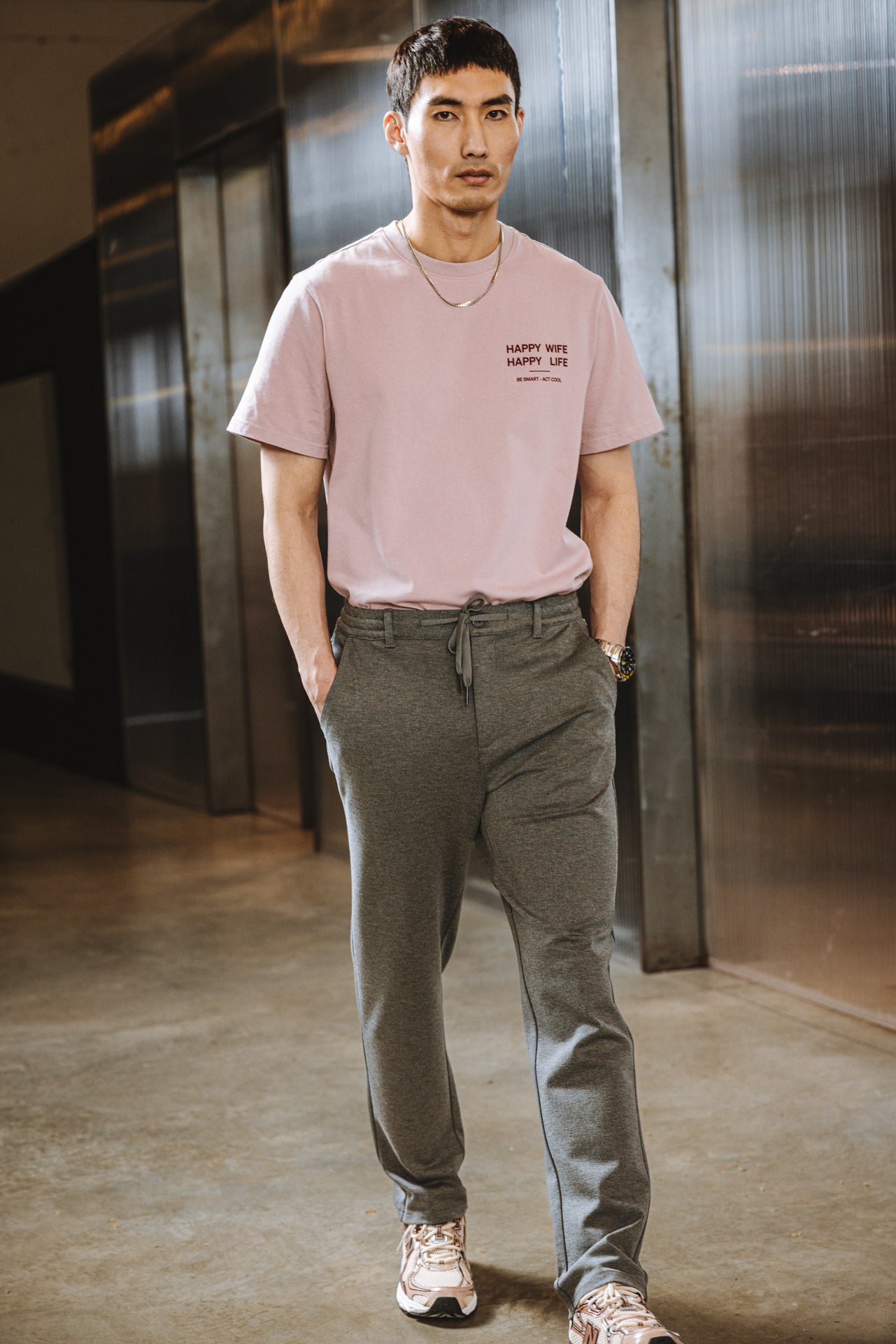 

Straight fit T-shirt Men Chuck Happy Wife light rose | Freeman T. Porter