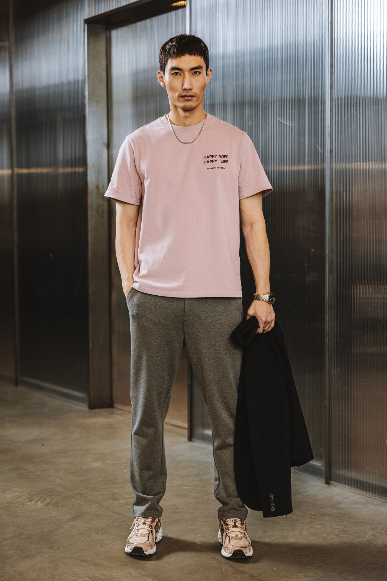 

Straight fit T-shirt Men Chuck Happy Wife light rose | Freeman T. Porter