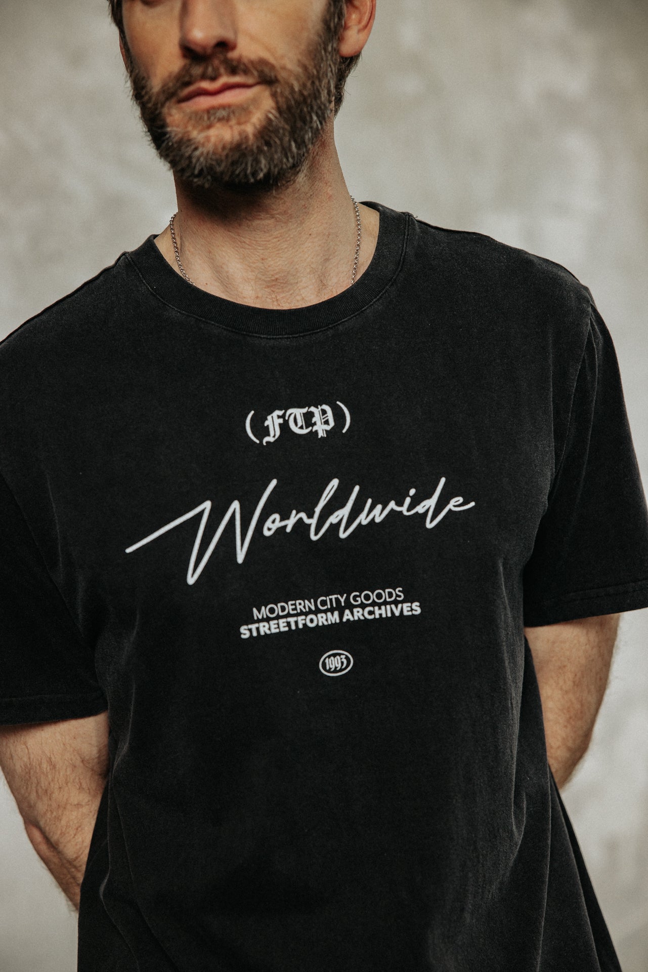 
              

Straight fit T-shirt Men Chuck Worldwide black | Freeman T. Porter
            