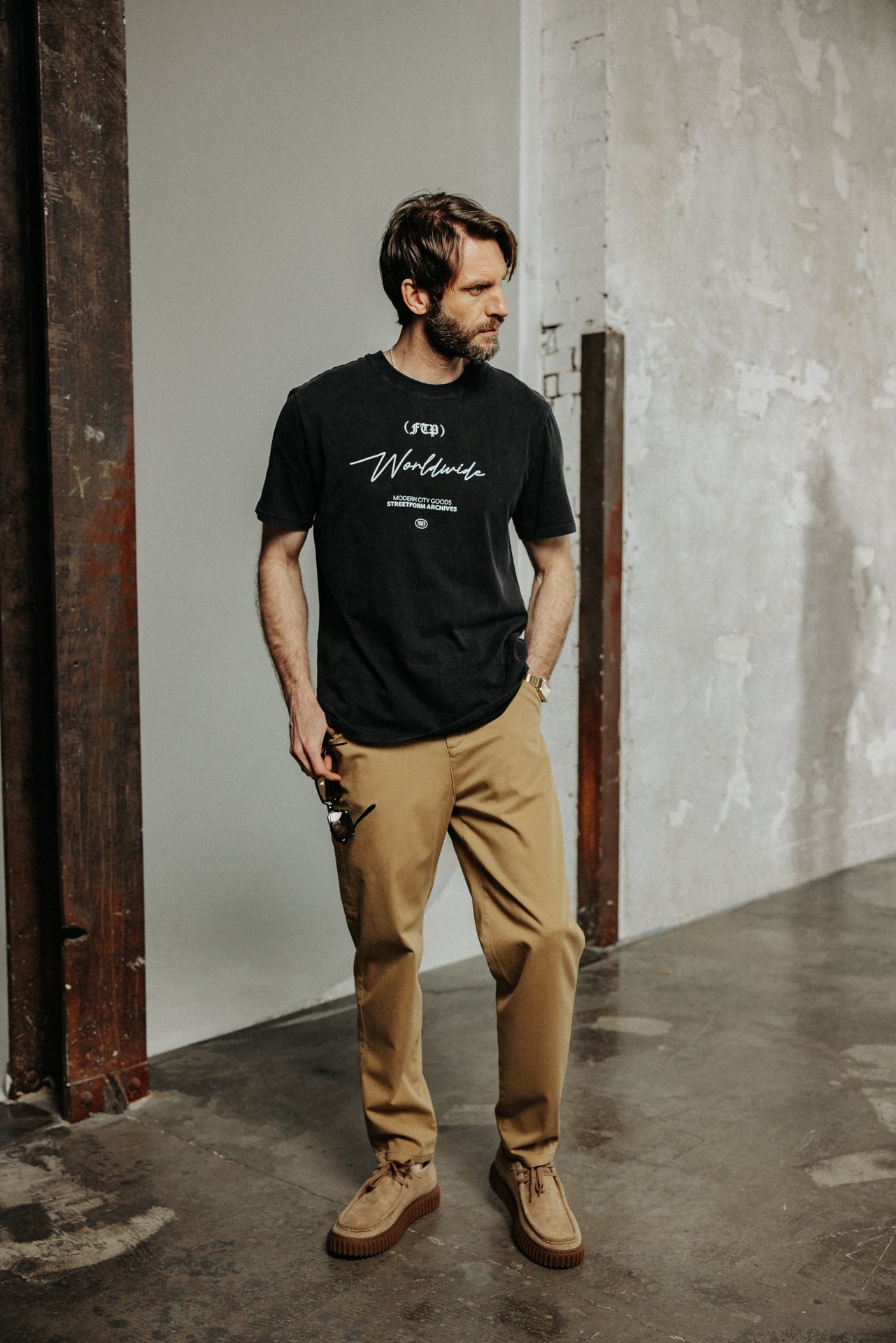 

Camiseta de corte recto Hombre Chuck Worldwide black | Freeman T. Porter