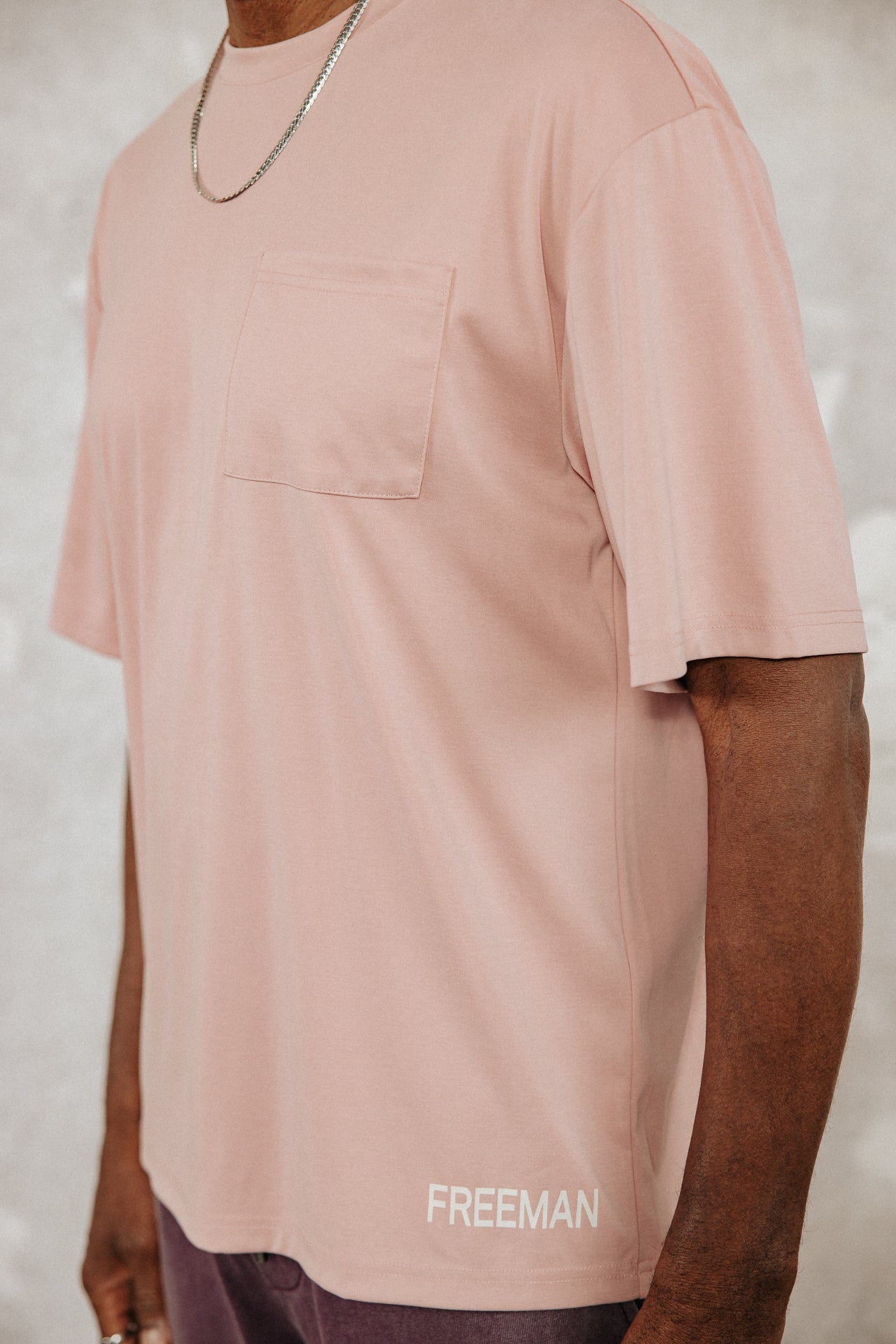 
              

Straight fit T-shirt Men Chuck Pocket pink | Freeman T. Porter
            