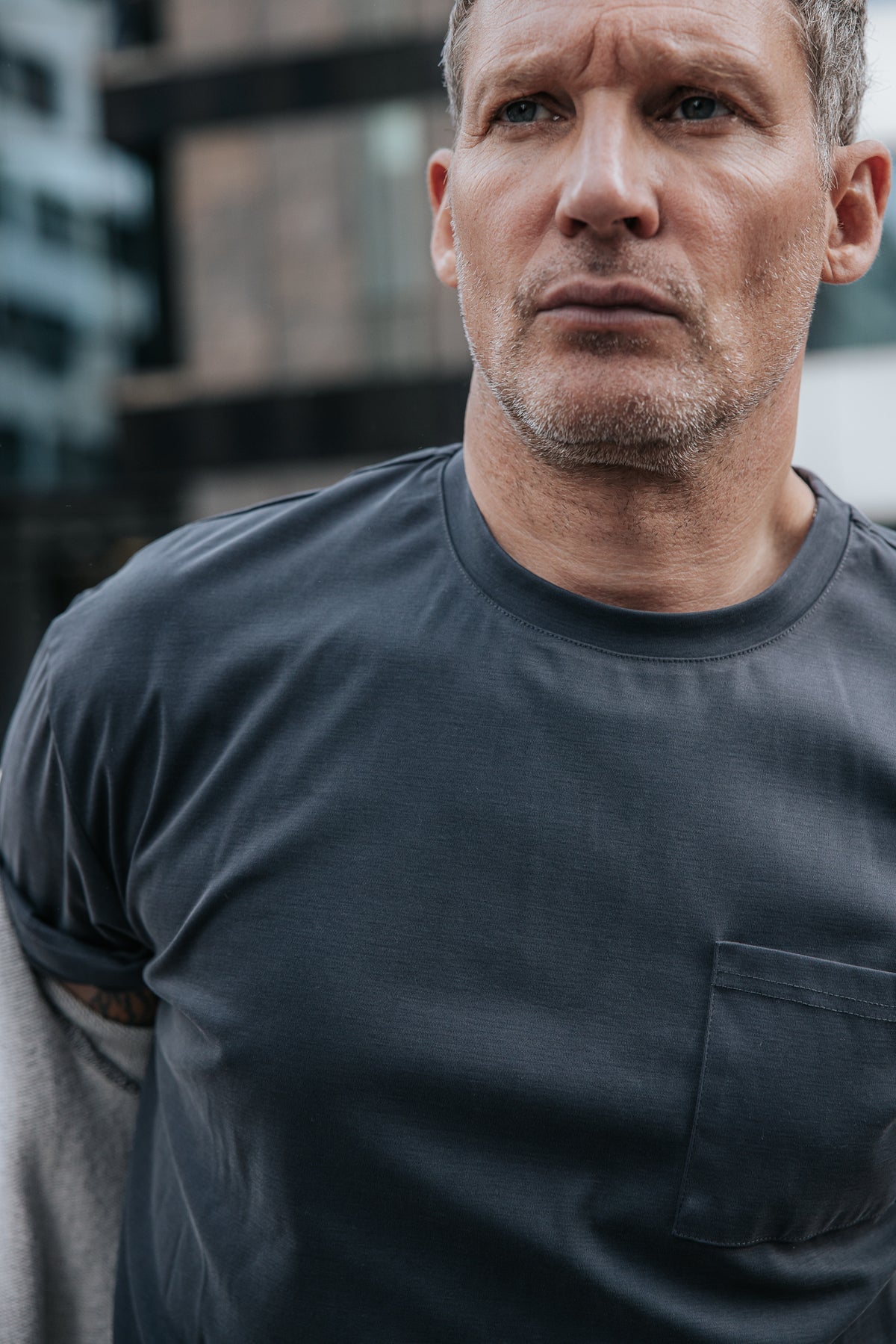 

T-shirt droit Homme Chuck Pocket indigo | Freeman T. Porter