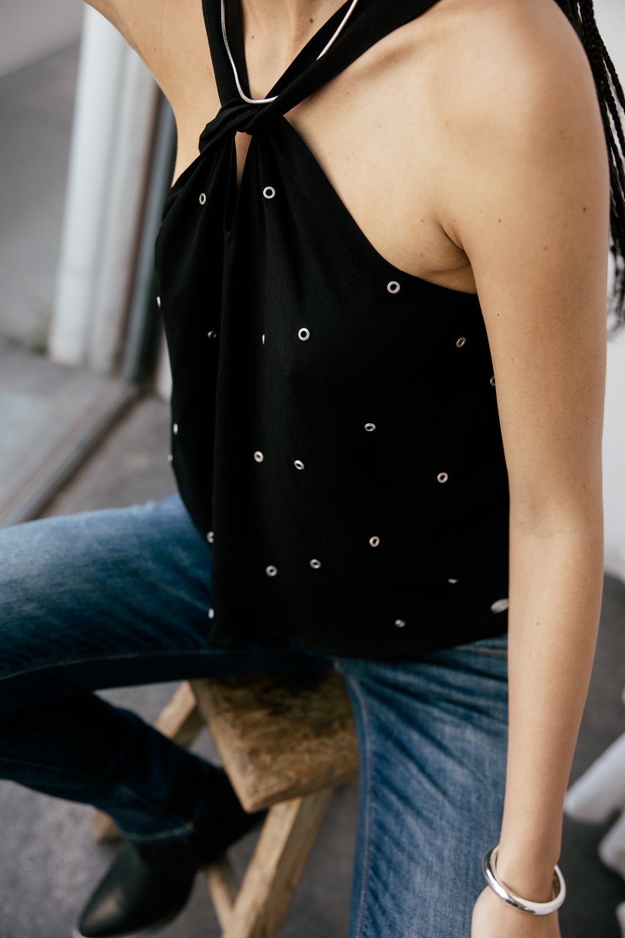 

Top débardeur fluide à oeillet  Femme Taloa Metal black | Freeman T. Porter