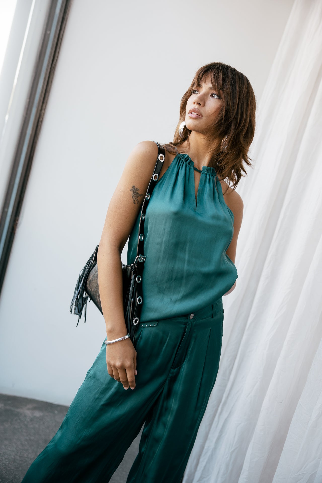 

Fließendes Tanktop mit offenem Rücken und Satin-Optik Damen Tacila Nightly mediterranea | Freeman T. Porter