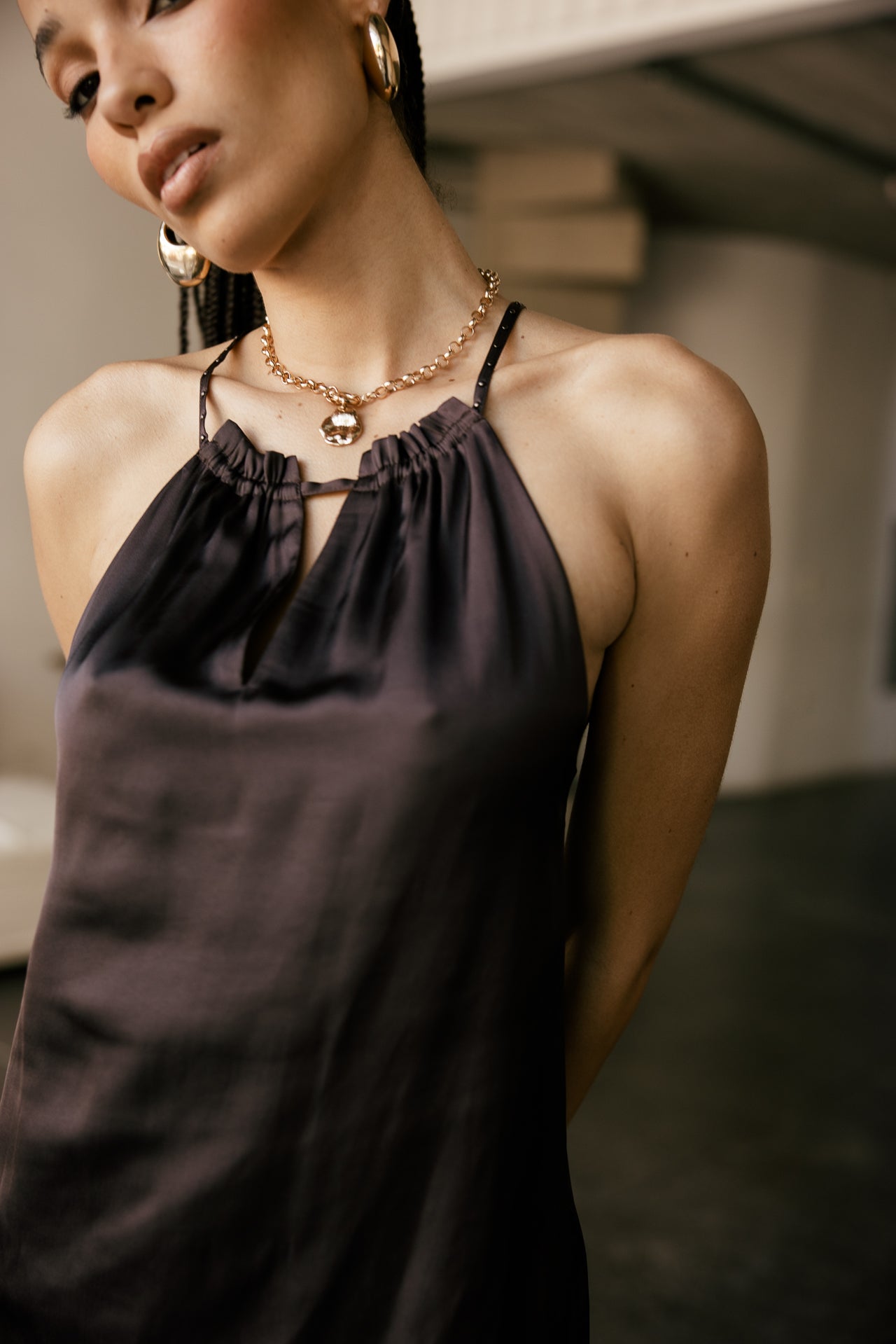 

Fließendes Neckholder-Top mit Satin-Optik Damen Tacila Nightly chocolate torte | Freeman T. Porter