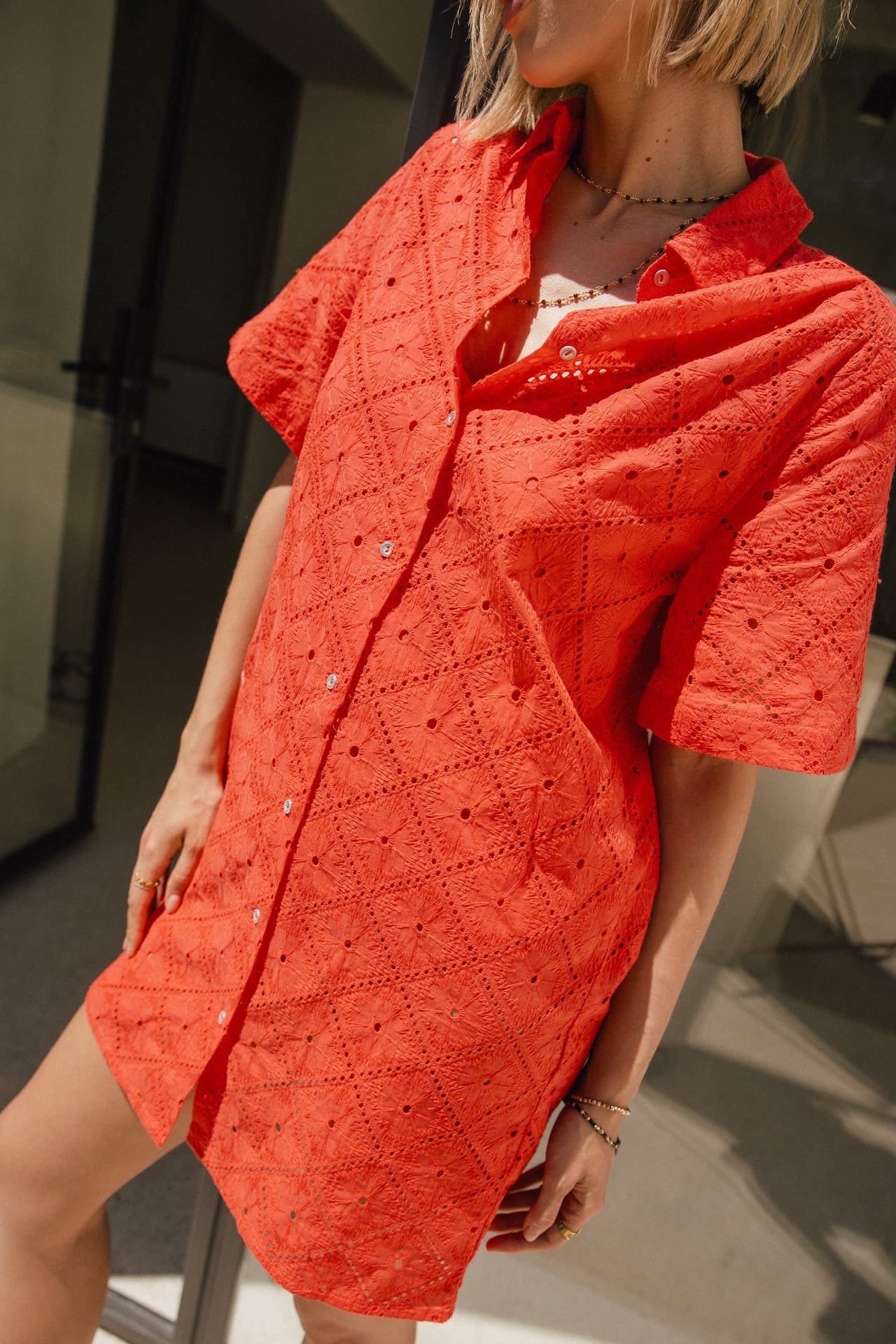   
            

Robe chemise courte à broderies  Femme Restia Beach Lace cayenne | Freeman T. Porter
          