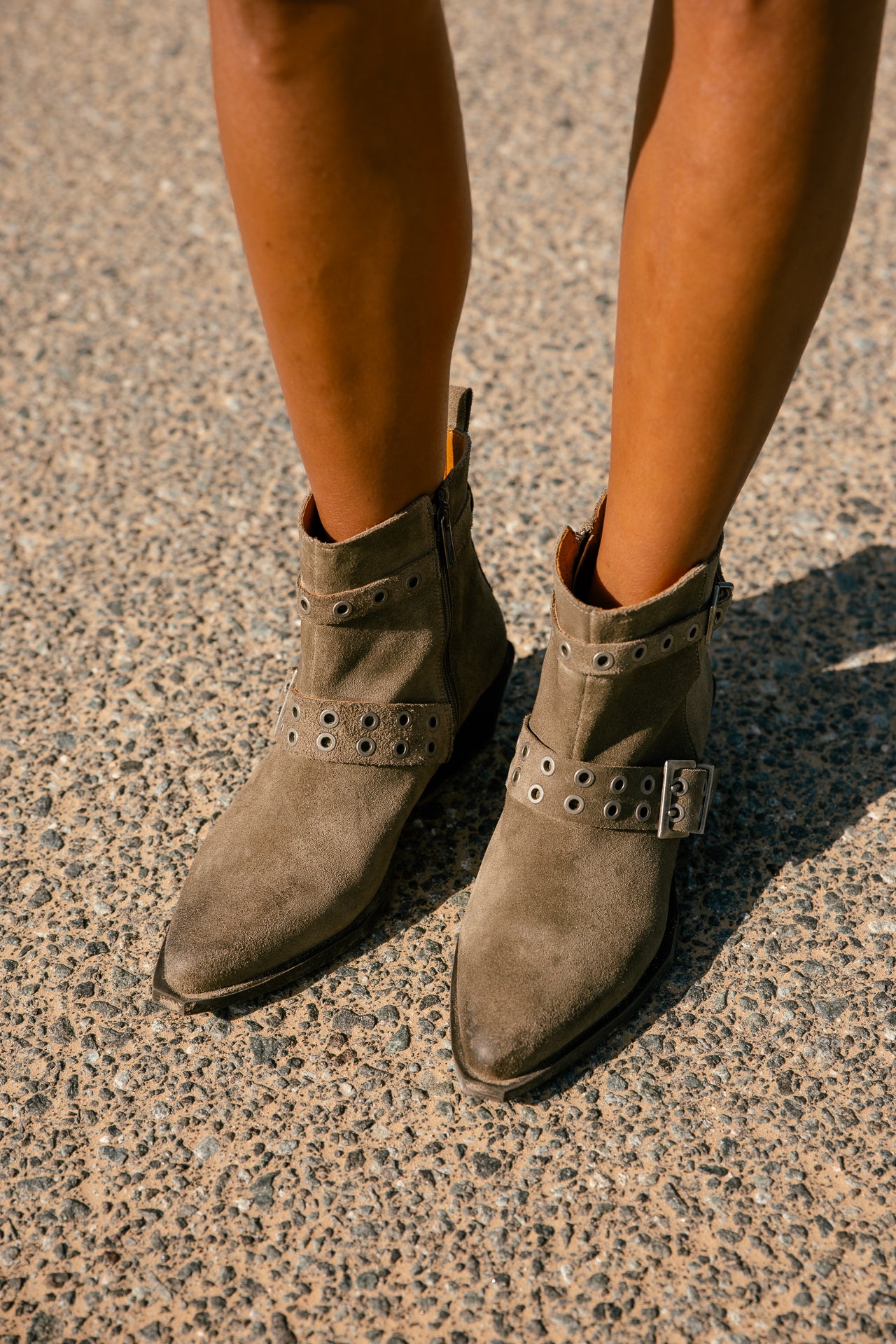 

Boots Women Sady Suede truffle | Freeman T. Porter