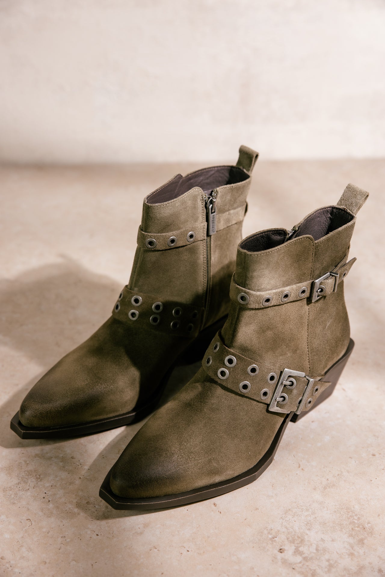 

Boots Women Sady Suede truffle | Freeman T. Porter