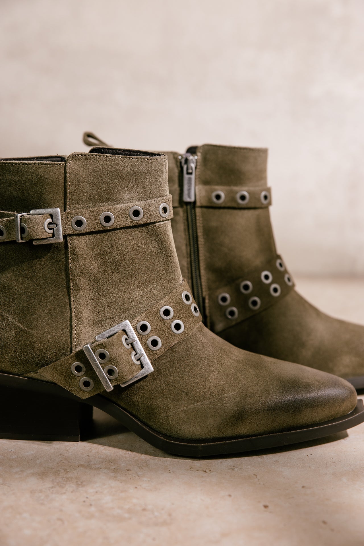 

Boots Women Sady Suede truffle | Freeman T. Porter