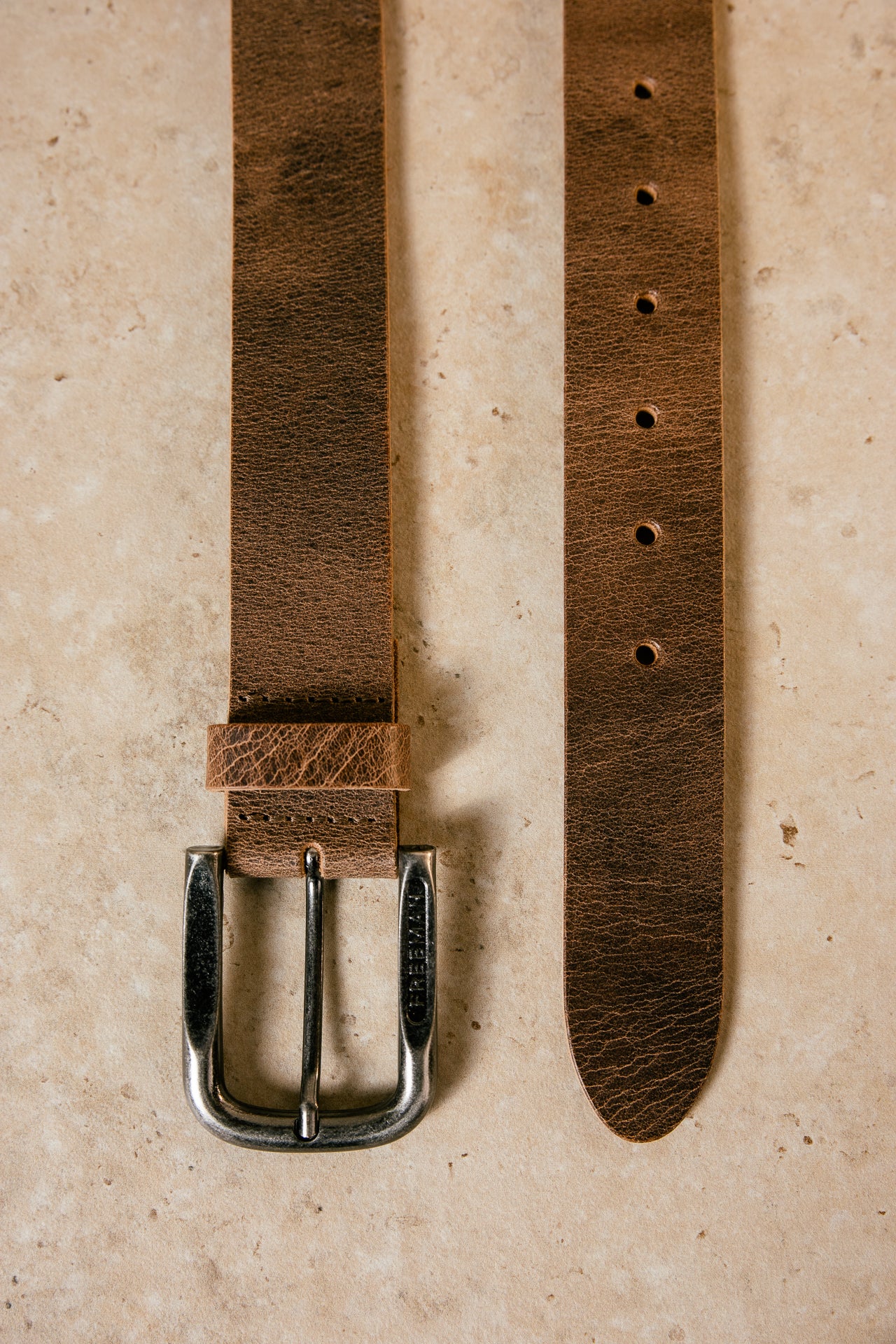 
              

Ledergürtel Herren Tiberius tobacco | Freeman T. Porter
            