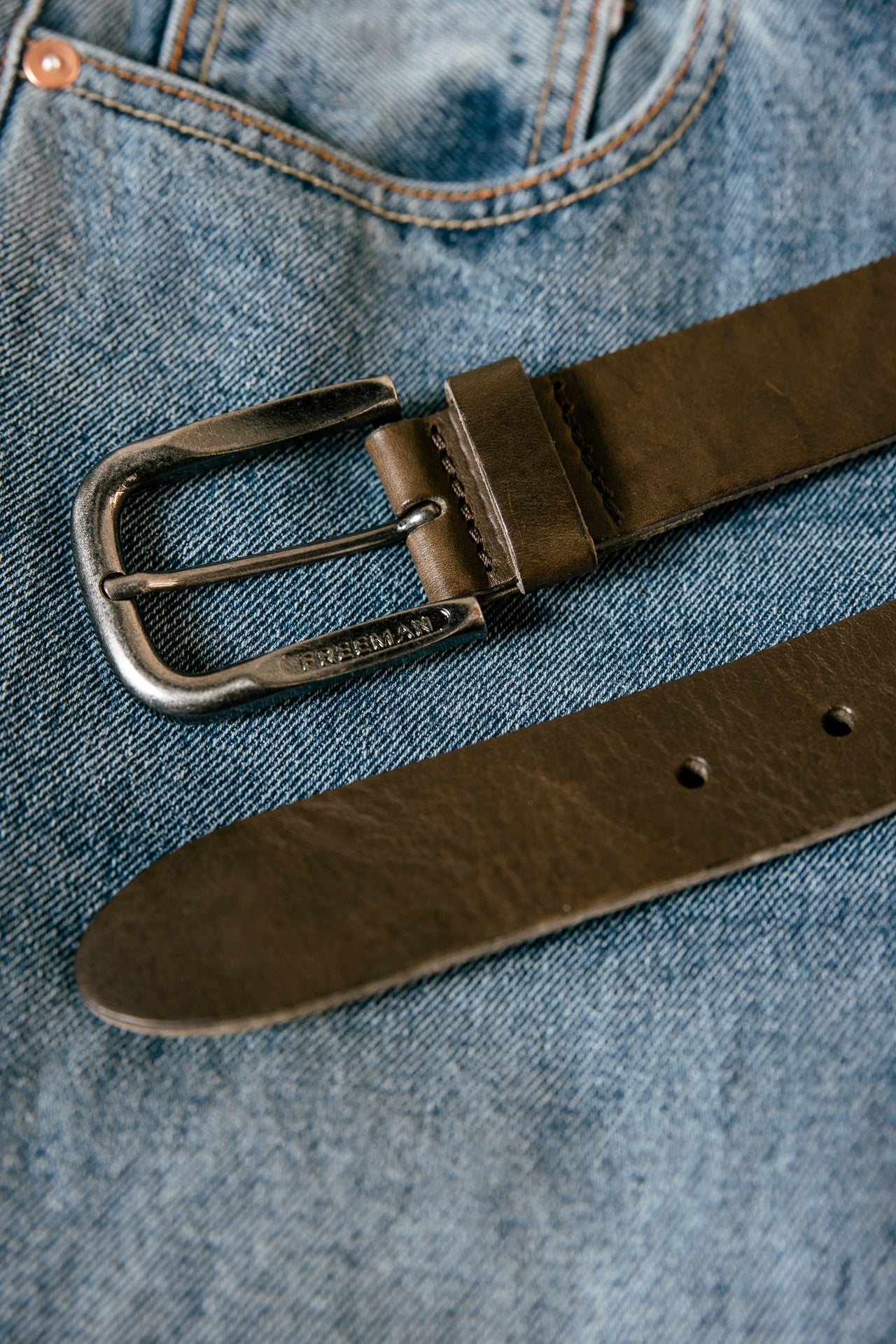

Ceinture en cuir Homme Tiberius dark brown | Freeman T. Porter
