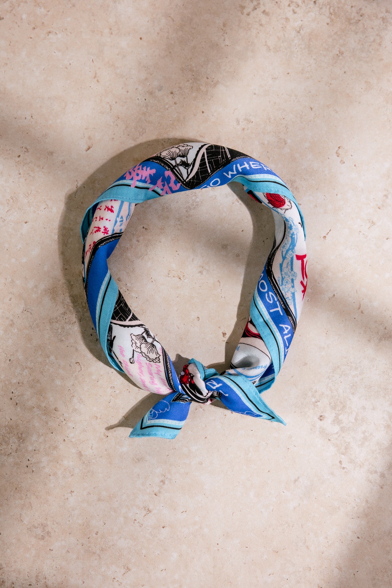 
              

Foulard Femme Folka Tokyo Street Small blue | Freeman T. Porter
            