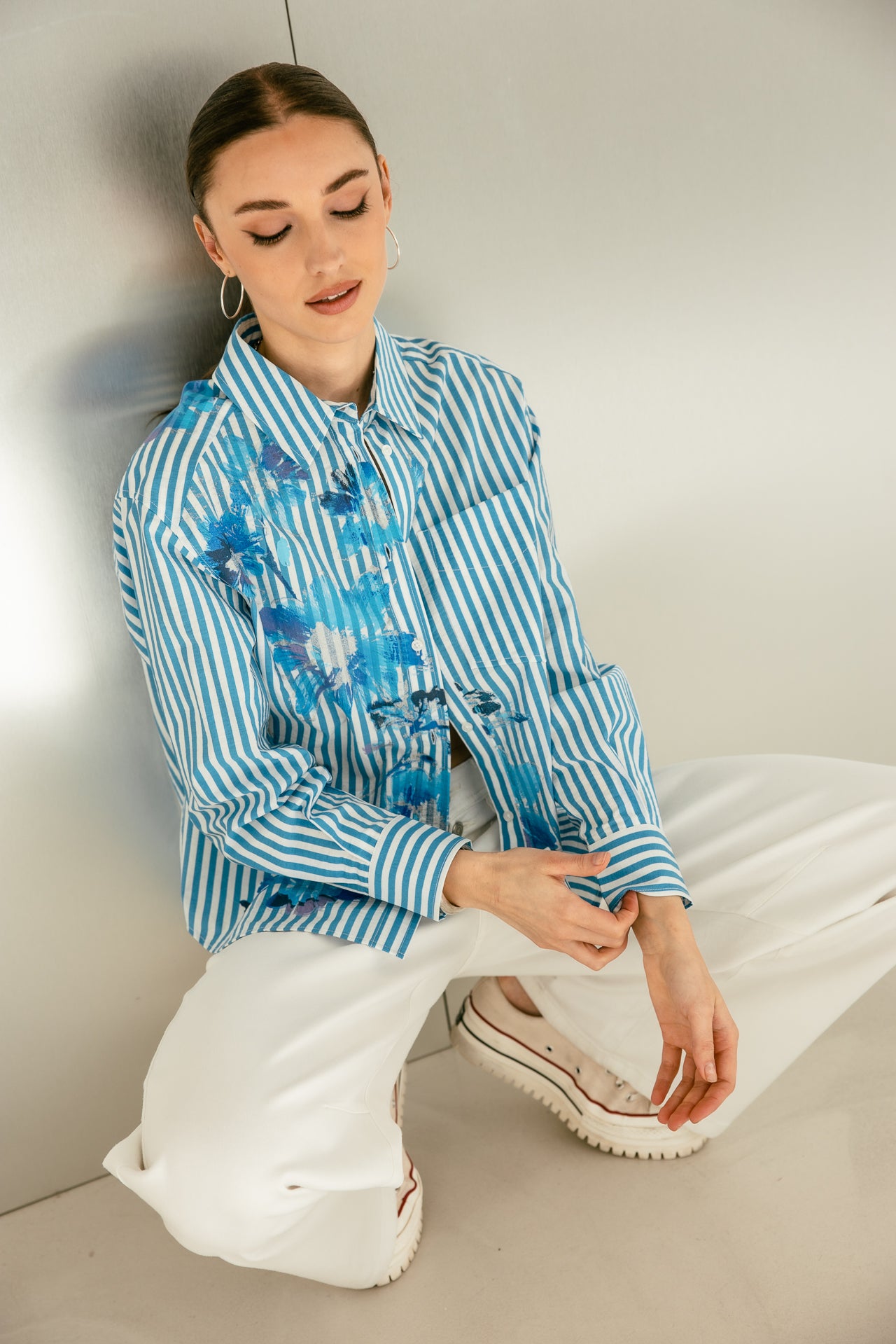 

Chemise boyfriend rayée Femme Chella Bleached Flowers meditteranean blue | Freeman T. Porter